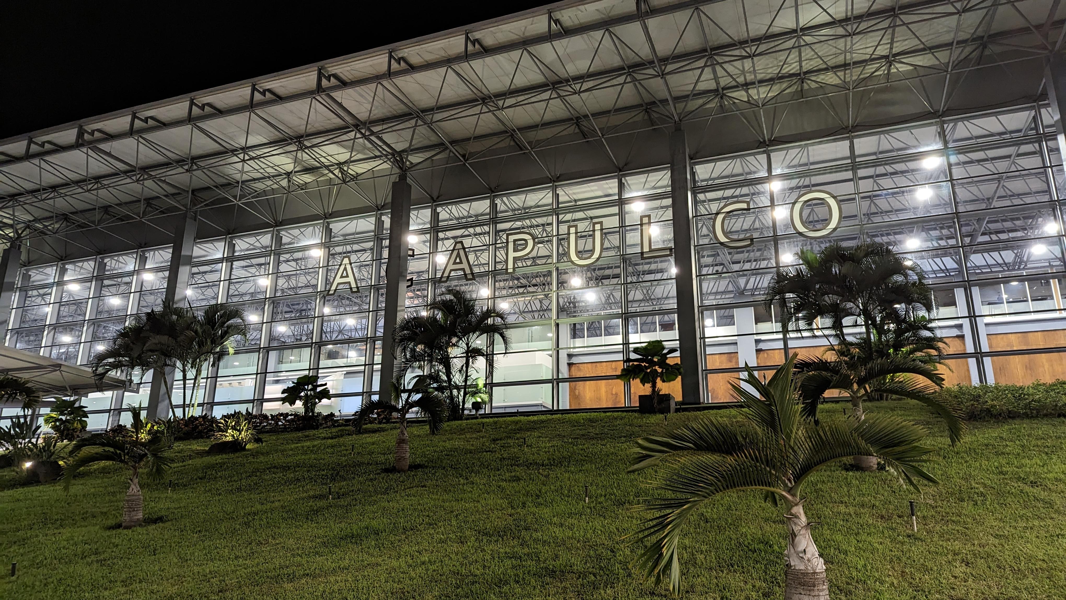 Acapulco Airport. Photo: Mauricio Covarrubias / Shutterstock.com