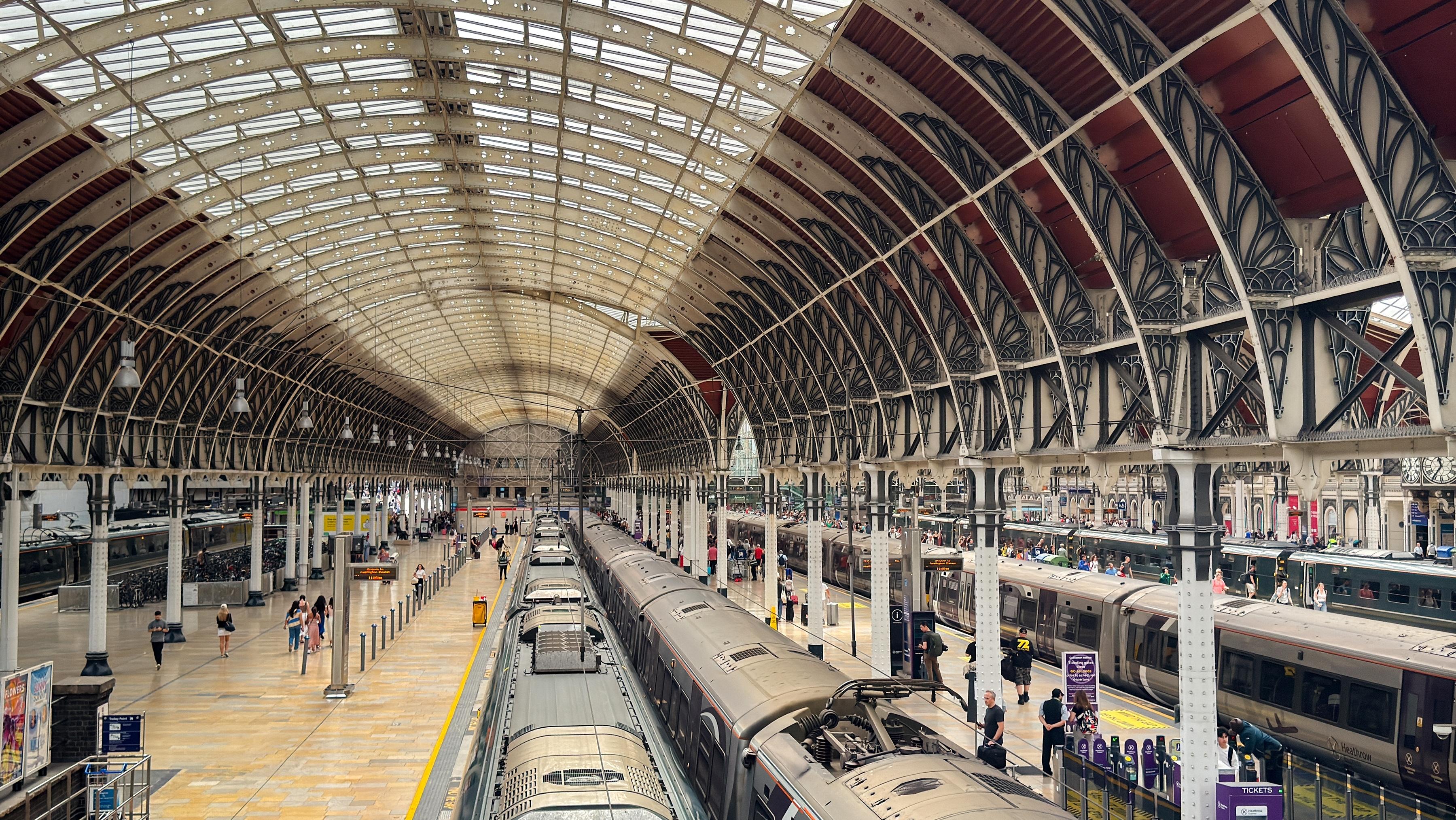 London Paddington. Photo: Ceri Breeze / Shutterstock.com