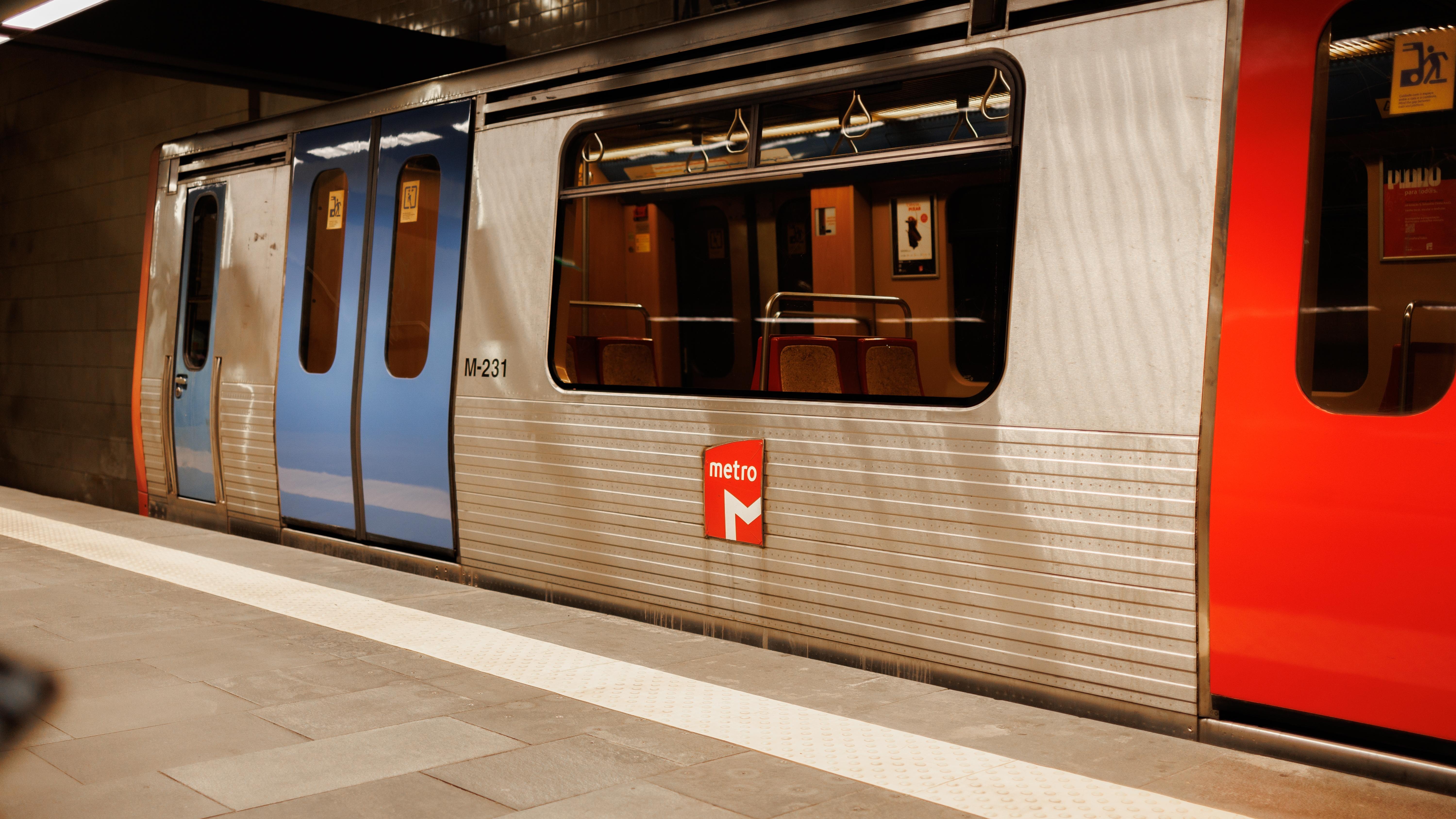 Lisbon Metro. Photo: Timur Abasov / Shutterstock.com