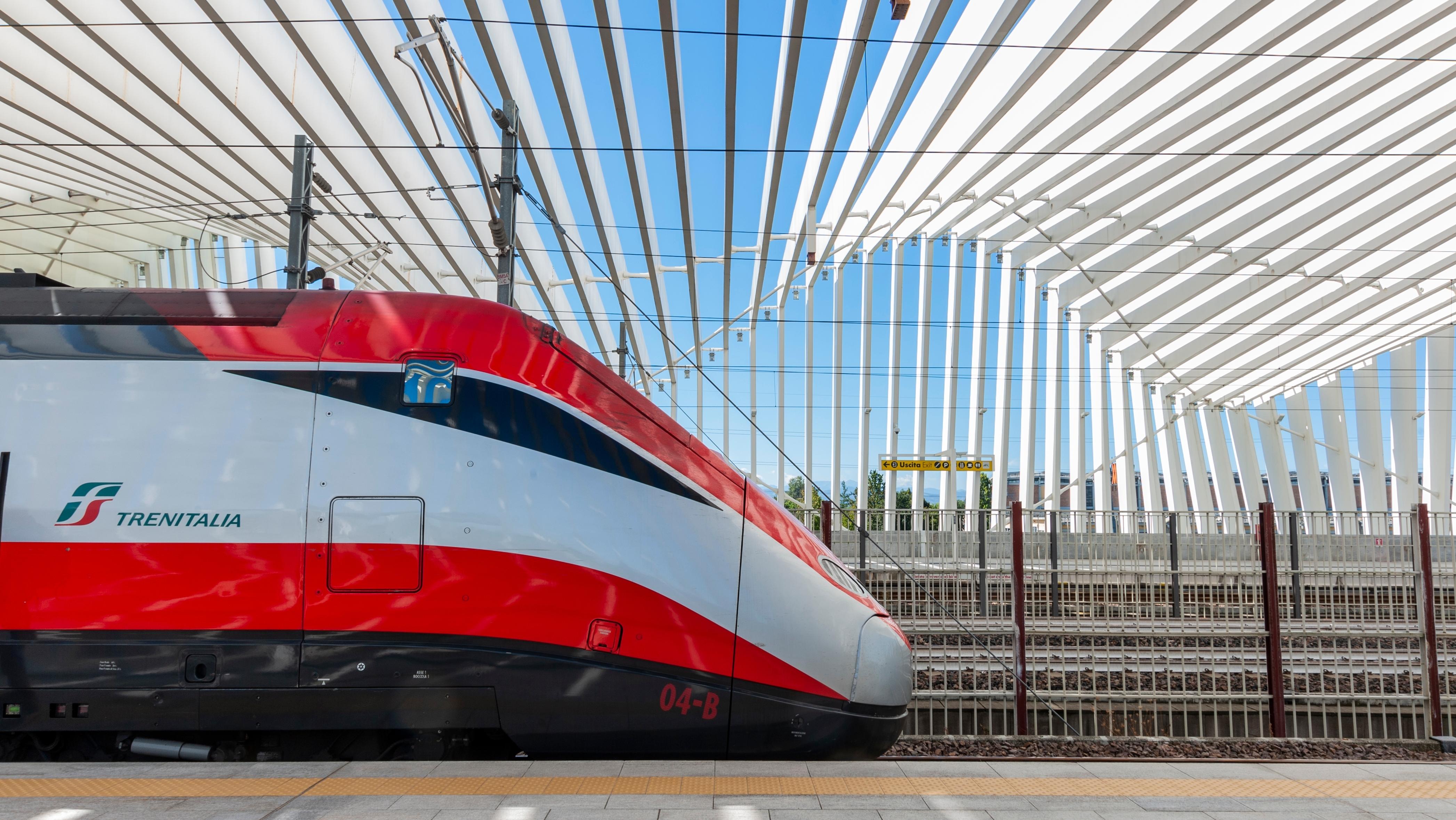 Trenitalia goes on strike. Photo: massimo1g / Shutterstock.com