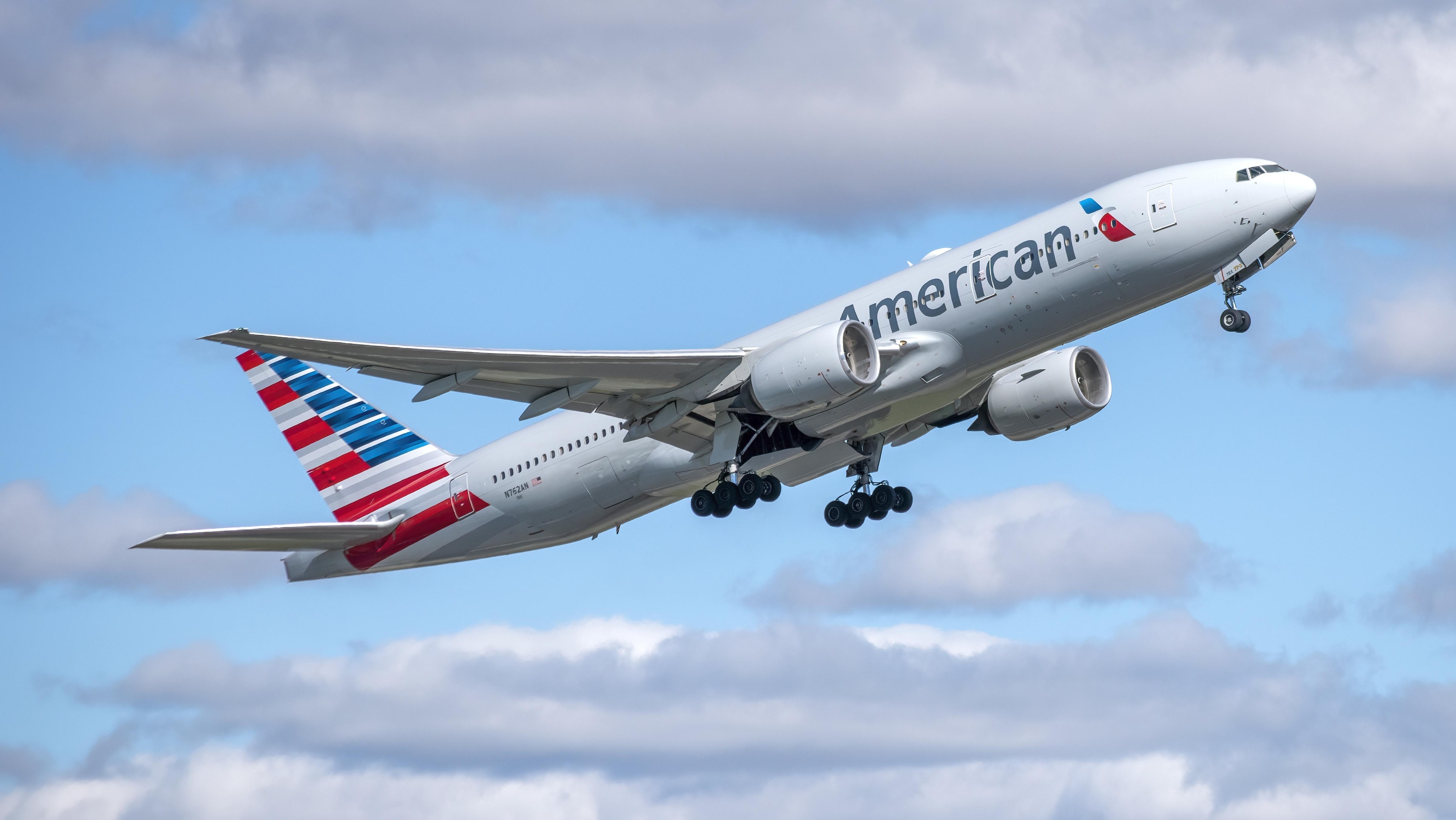American Airlines Boeing 777. Photo: AlfonsoSM / Shutterstock.com