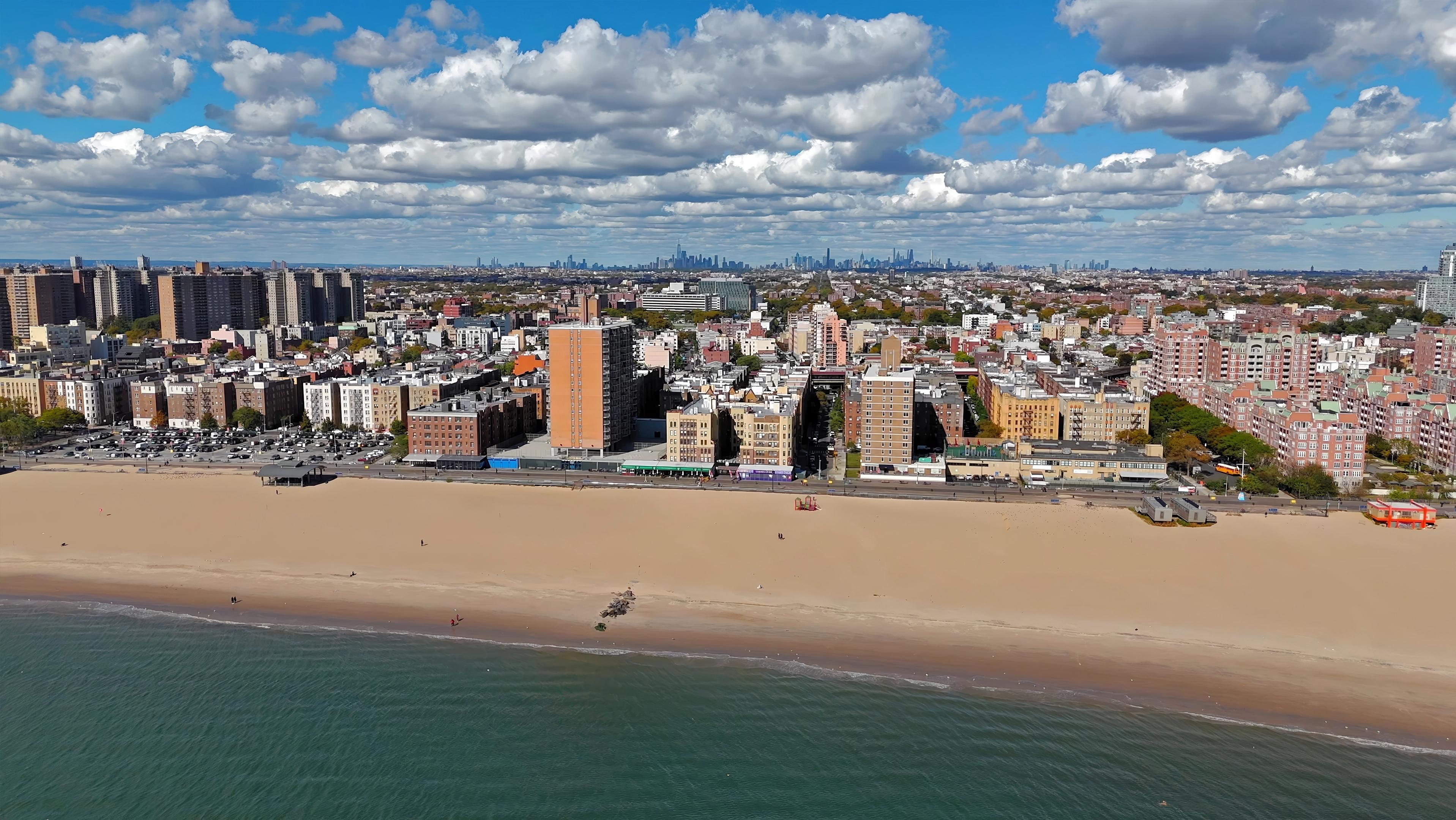 Flooding warning for NYC shorelines. Photo: Shutterstock