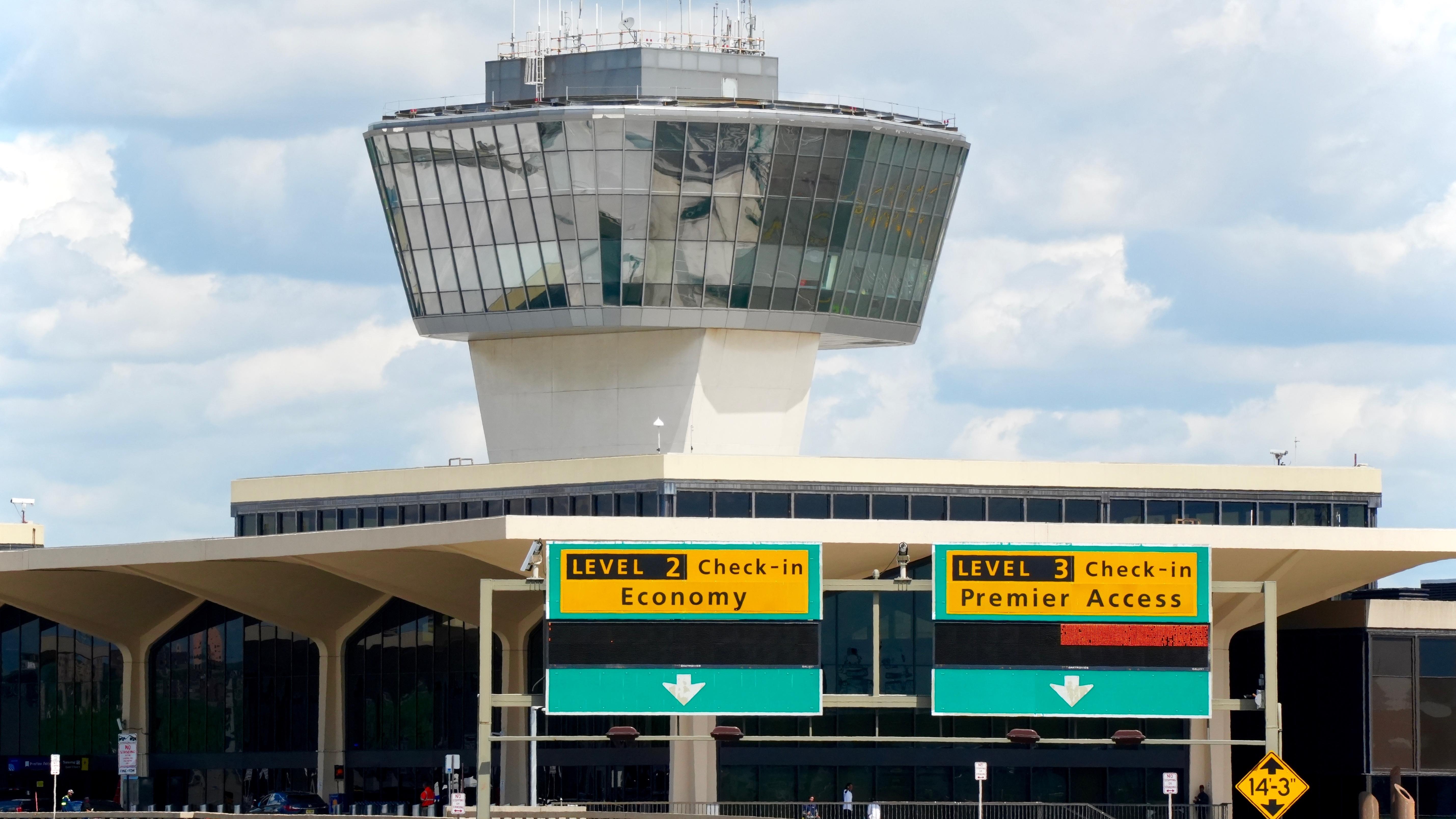 Newark Aiport. Photo: George Wirt / Shutterstock.com