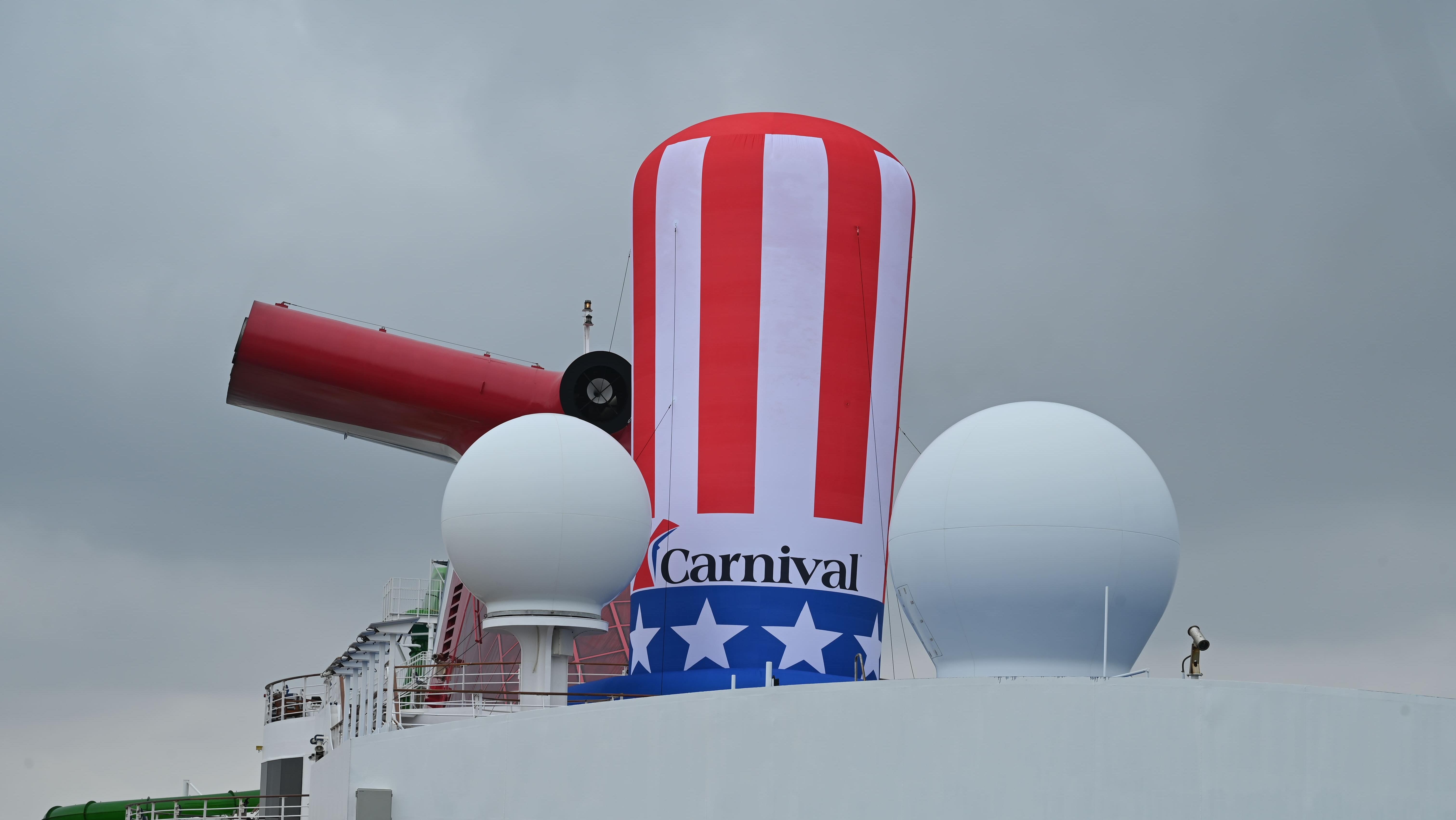Carnival Pride boasts 40-foot inflatable Uncle Sam's hat aboard ship. Photo: Carnival Cruise