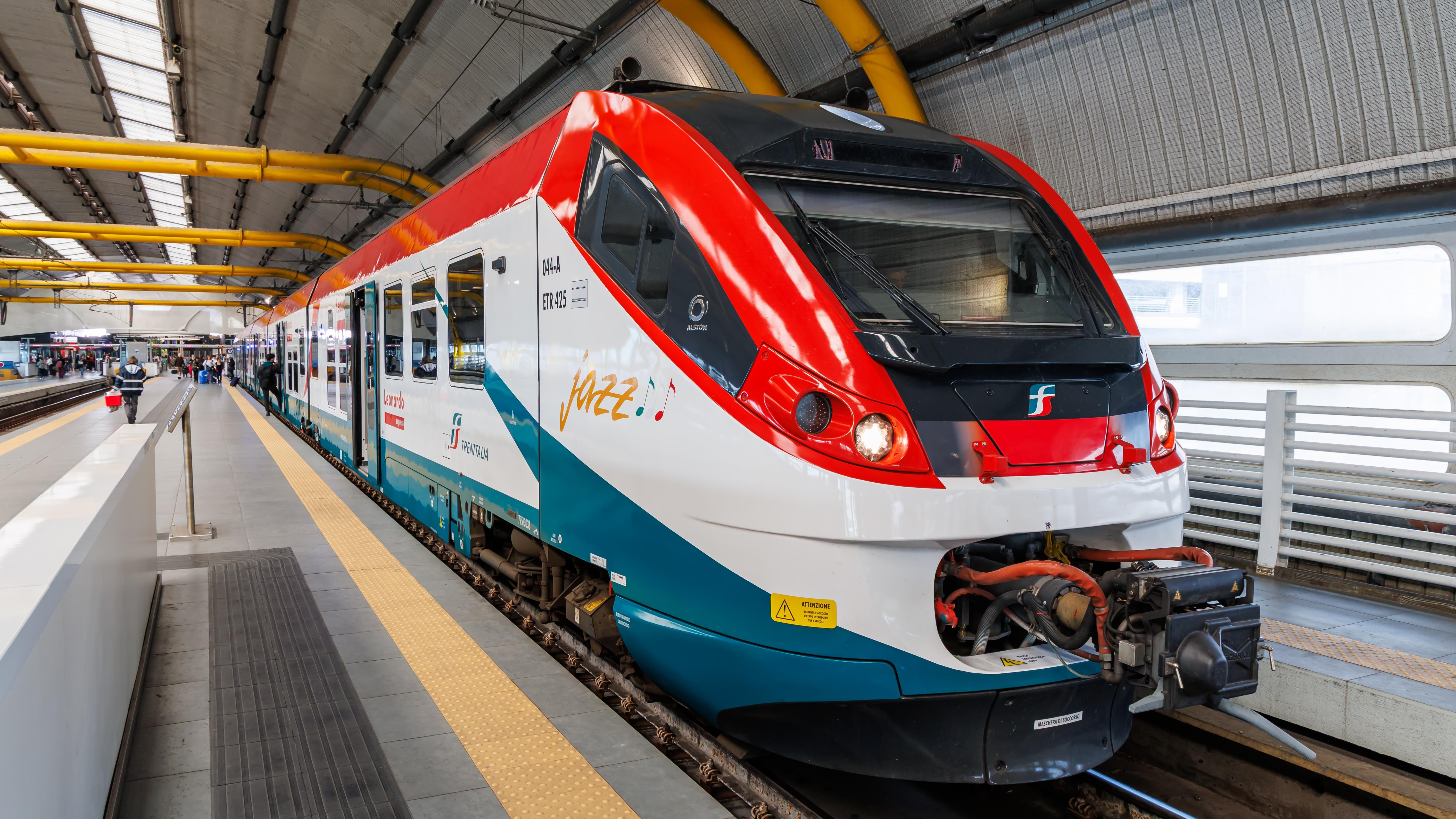 Leonardo Express. Photo: Markus Mainka / Shutterstock.com