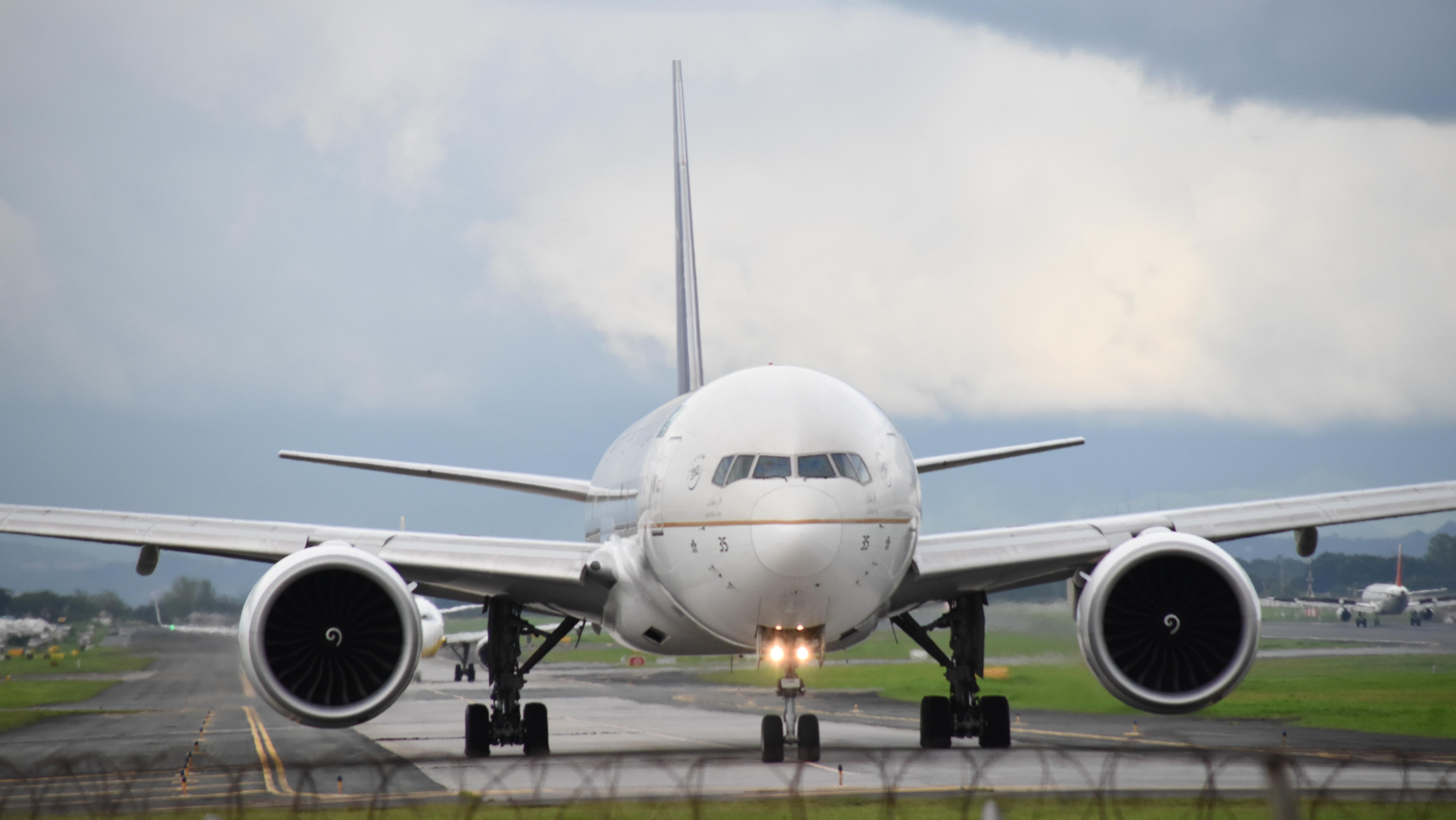 Saudia plane collides with Philippine Airlines Airbus at Manila Airport. Photo: MJX Studio / Shutterstock.com