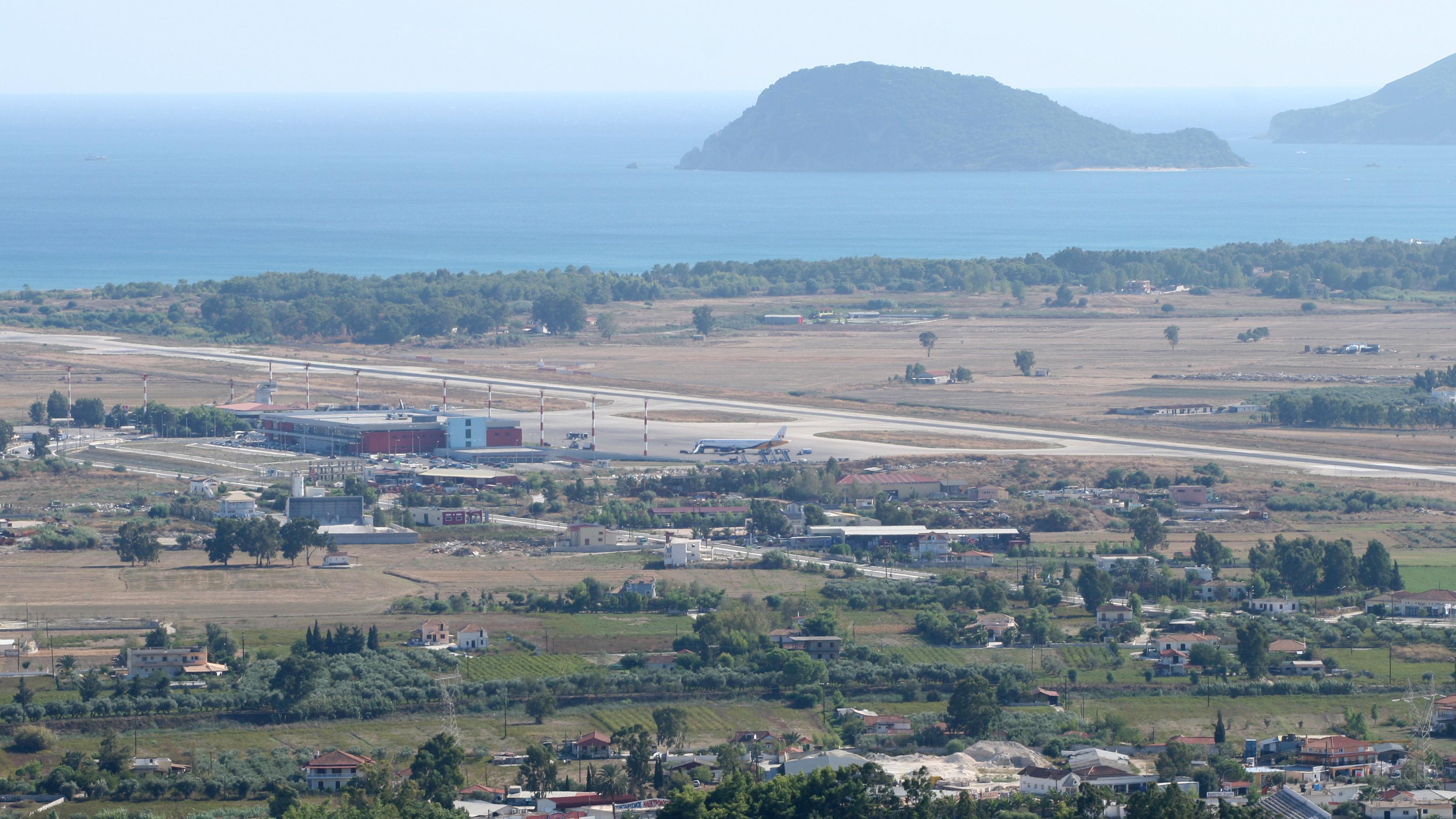 Greek Air Force F-16 makes emergency landing on popular Greek island . Photo: Shutterstock