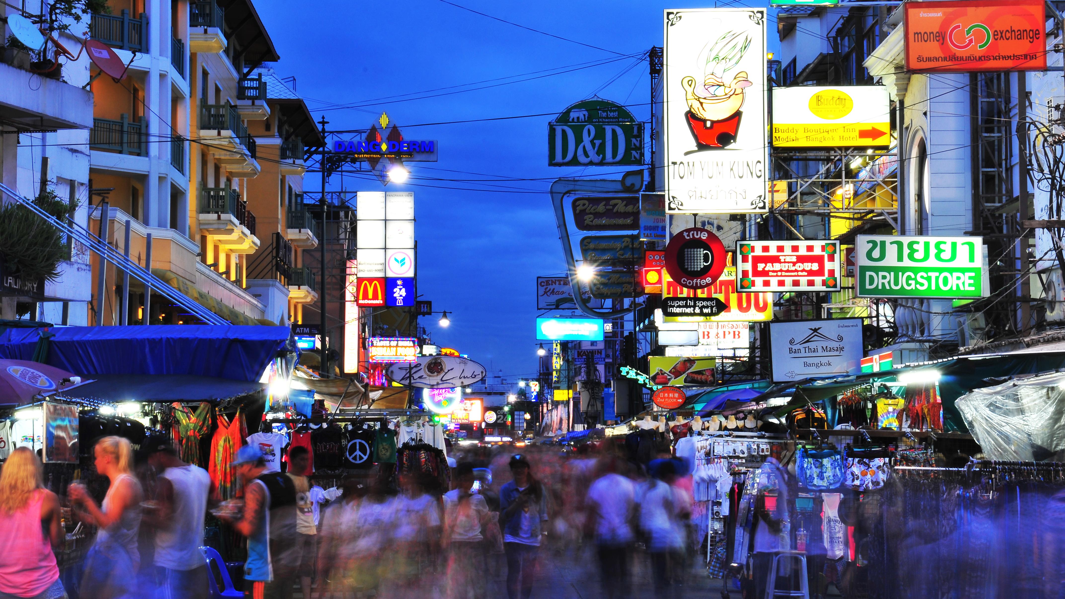 Fire kills dozens at Bangkok pub. Photo: i viewfinder / Shutterstock.com