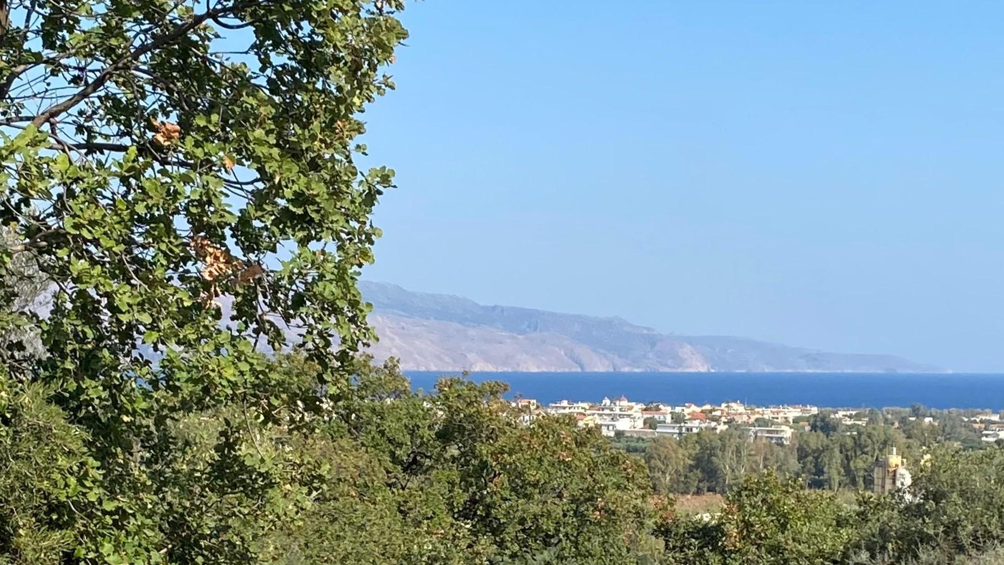 The villages of Crete. Photo: Amit Cotler