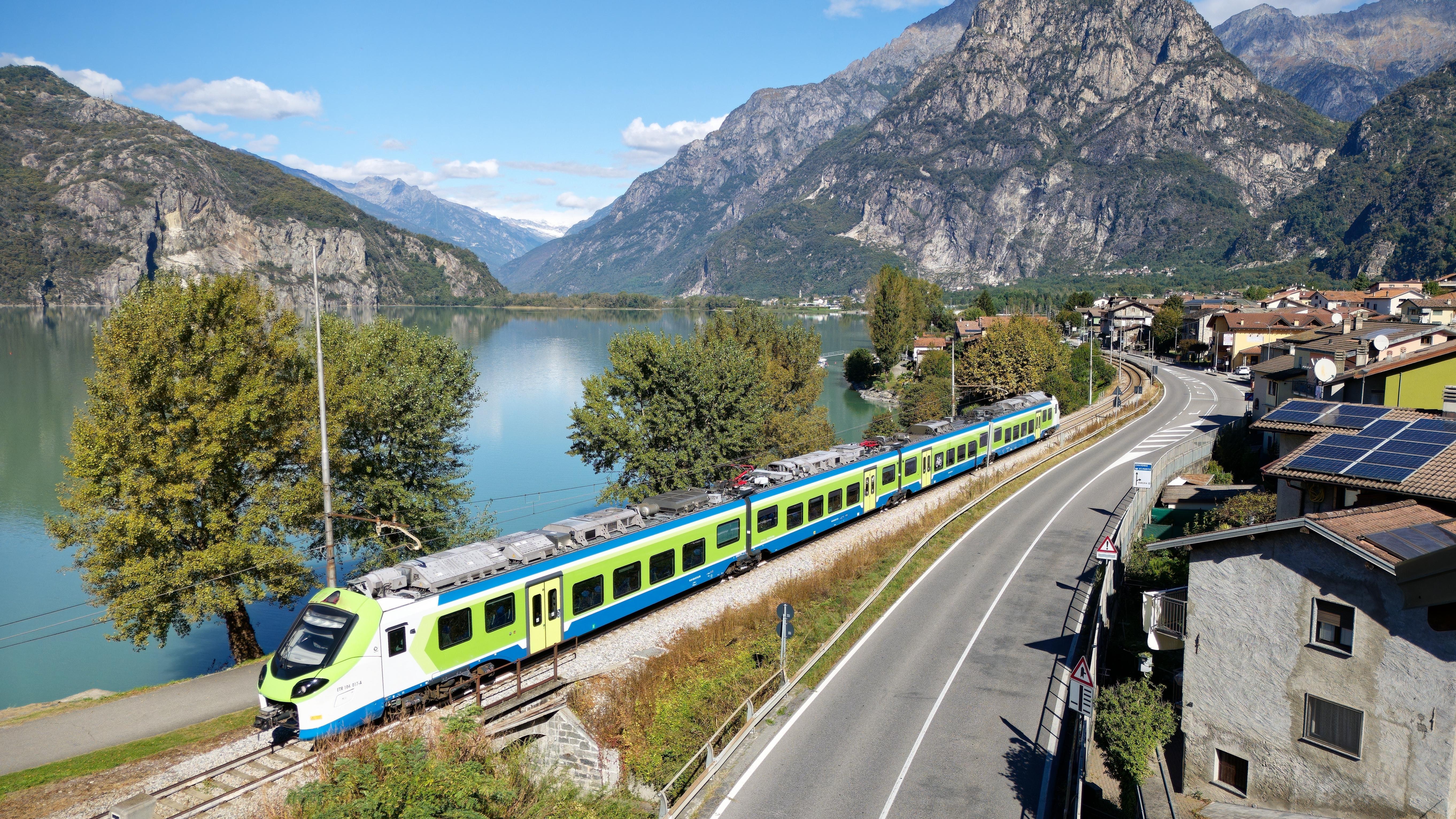 Train traveling along Lake Como, Italy. Photo: Shutterstock