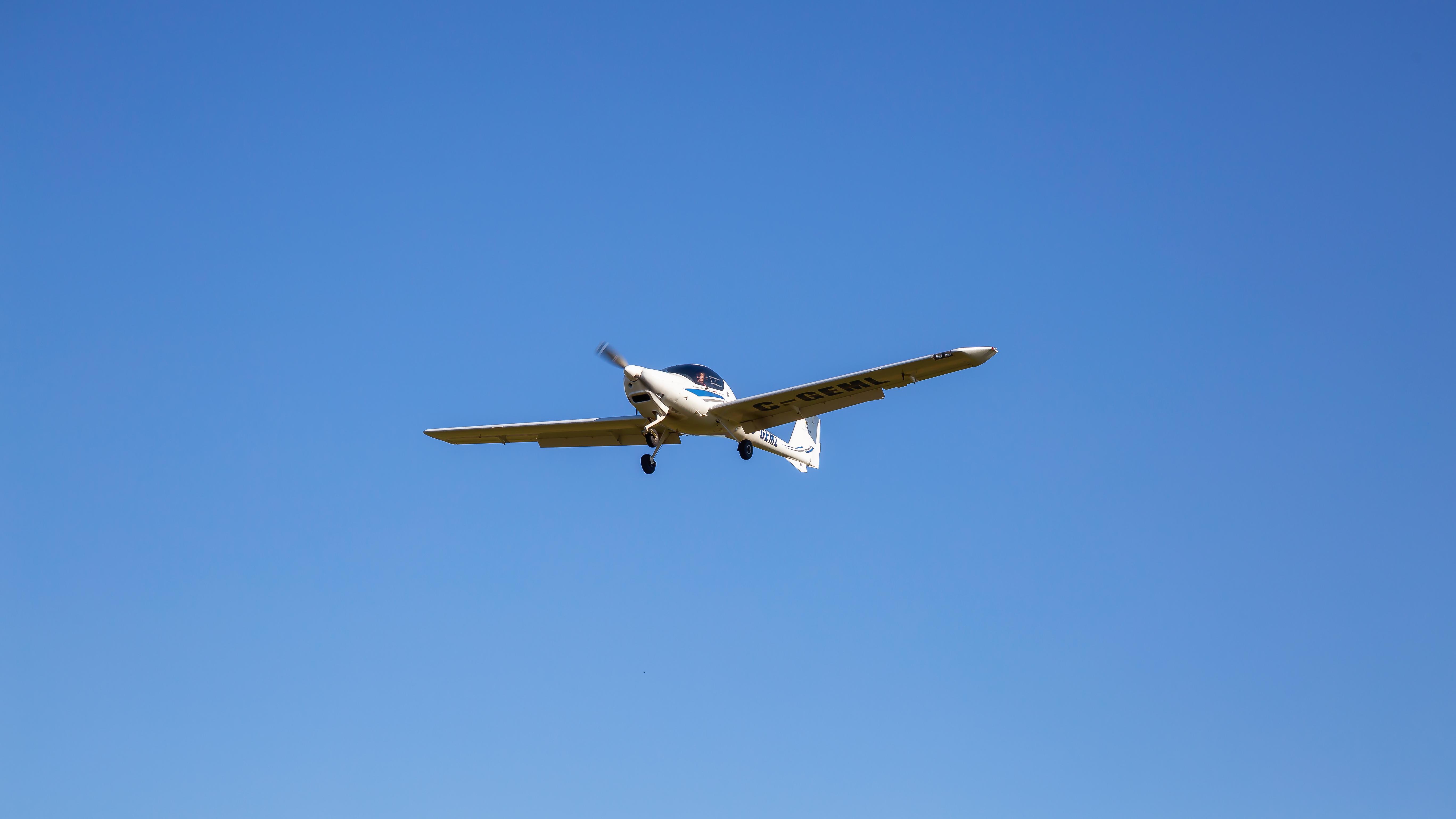 Small plane in British Columbia. Photo: EB Adventure Photography / Shutterstock.com