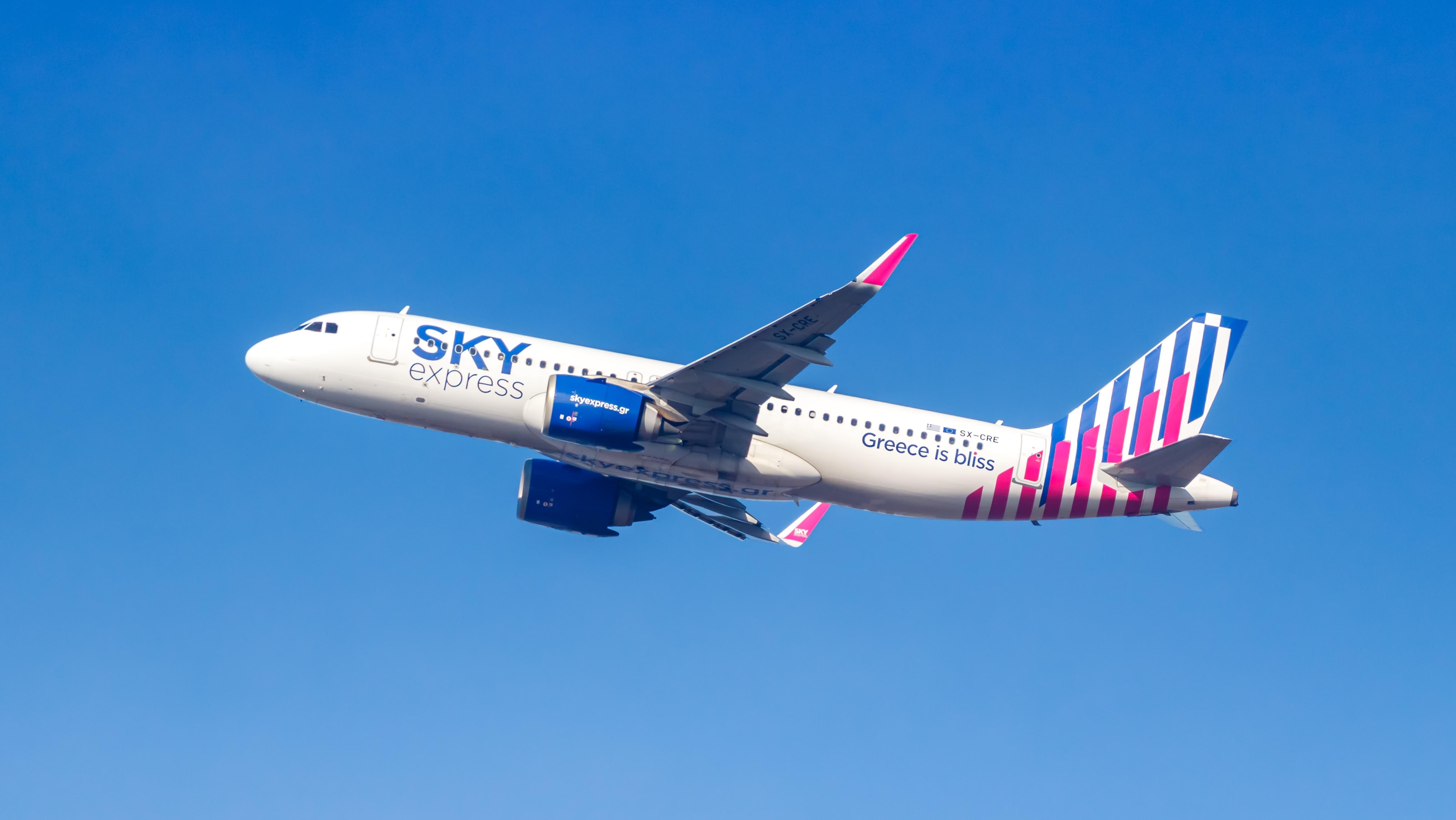 SKY express. Photo: Markus Mainka / Shutterstock.com
