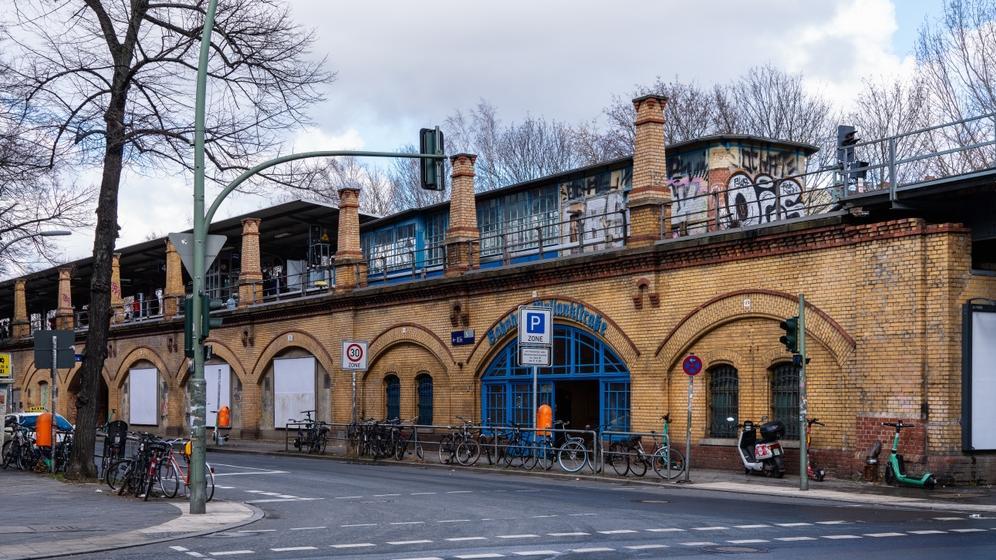 Wollankstra&szlig;e S-Bahn station in Berlin. Photo: Mo Photography Berlin / Shutterstock