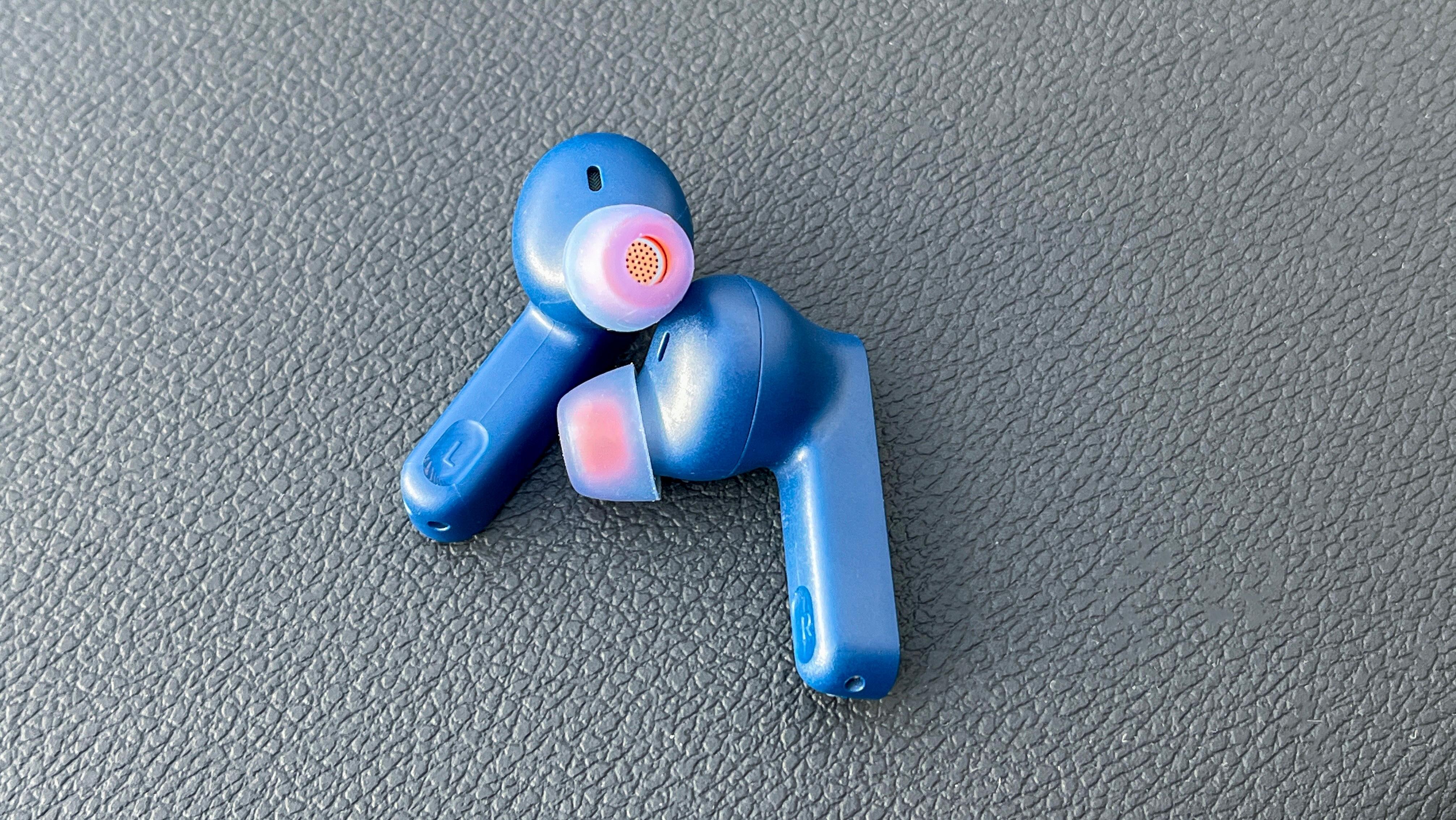 Wireless earbuds. Photo: AntonSAN / Shutterstock.com
