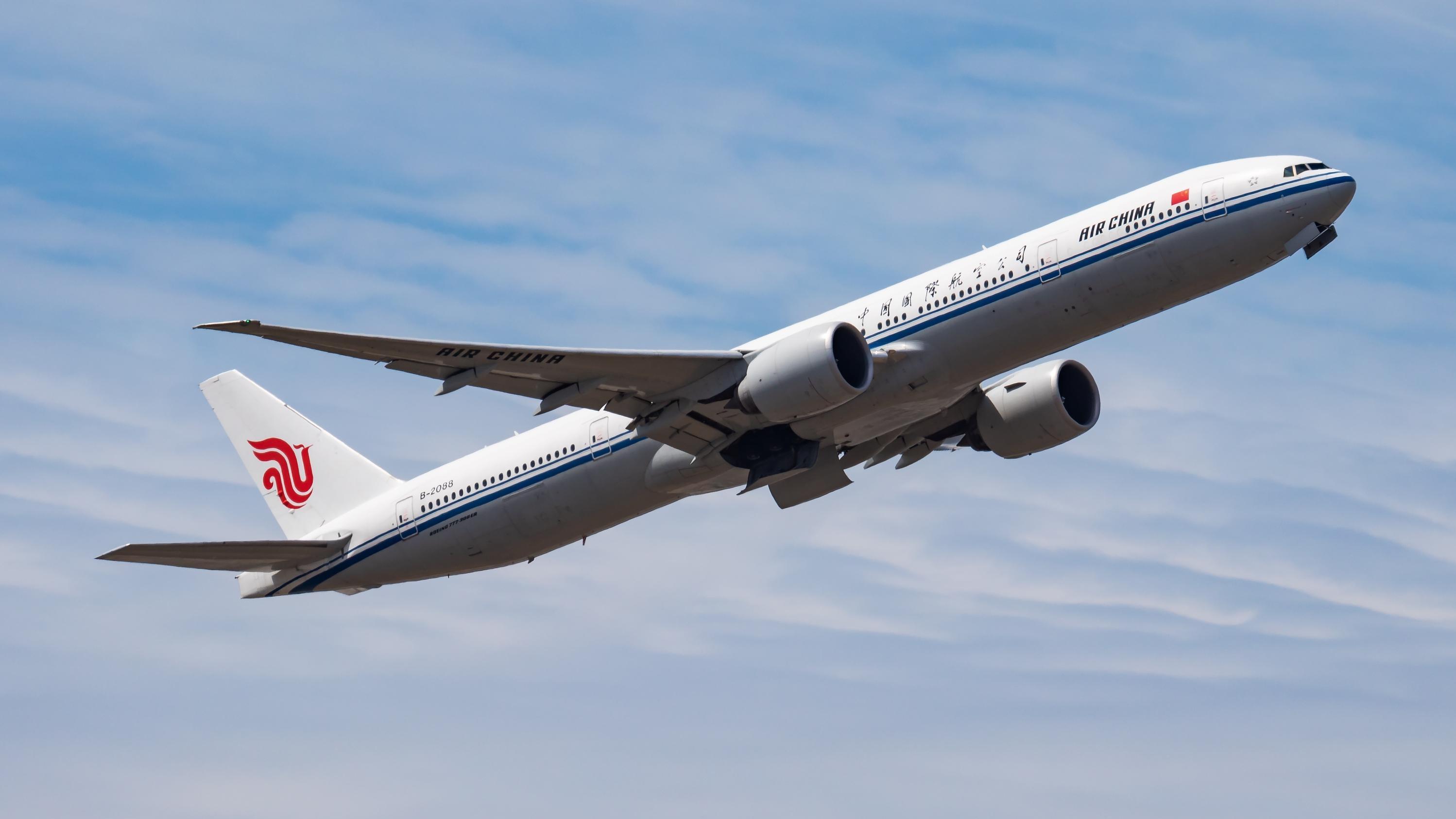 Air China. Photo: Soos Jozsef / Shutterstock.com