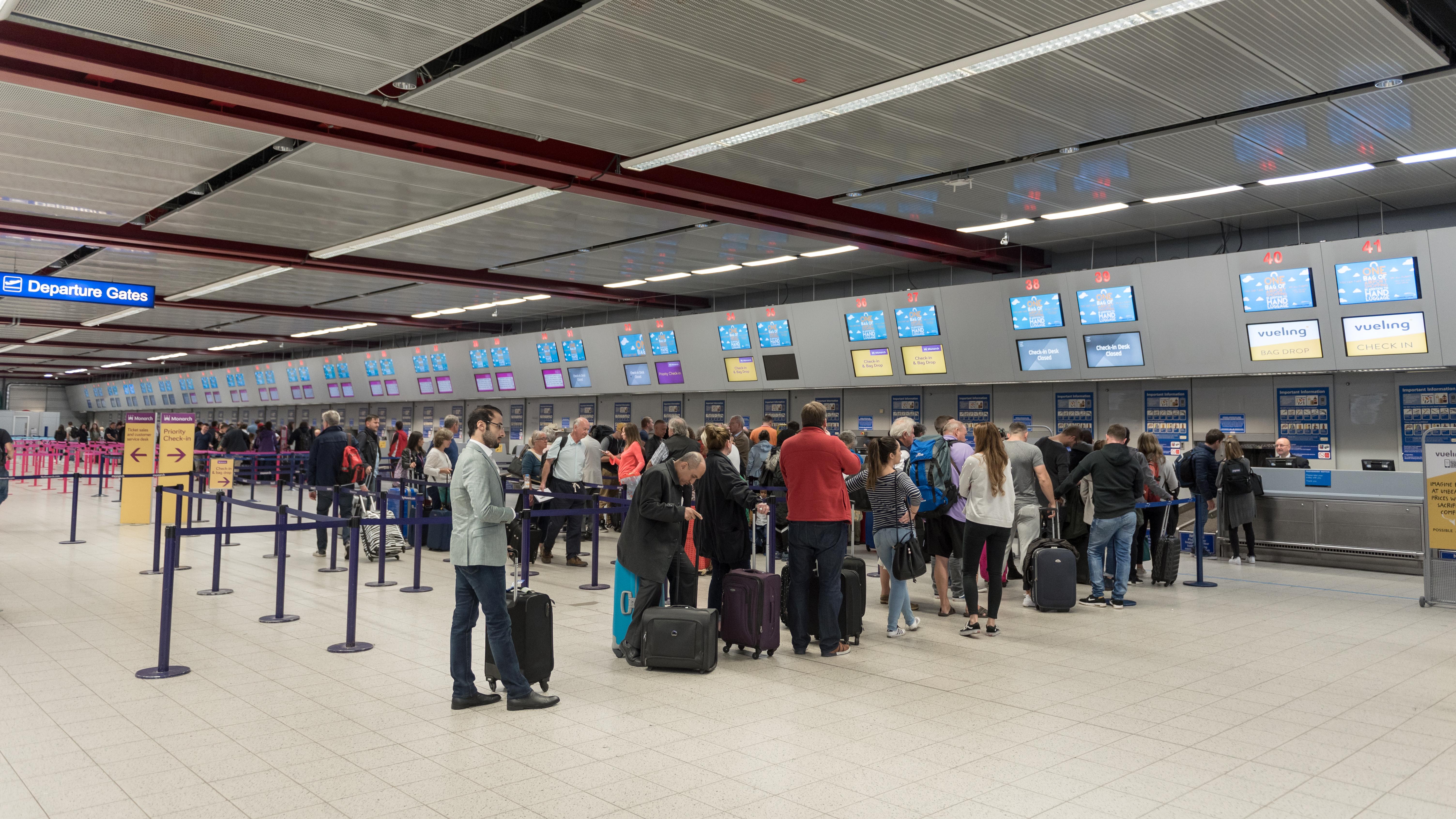 London Luton Airport. Photo: photosounds / Shutterstock.com
