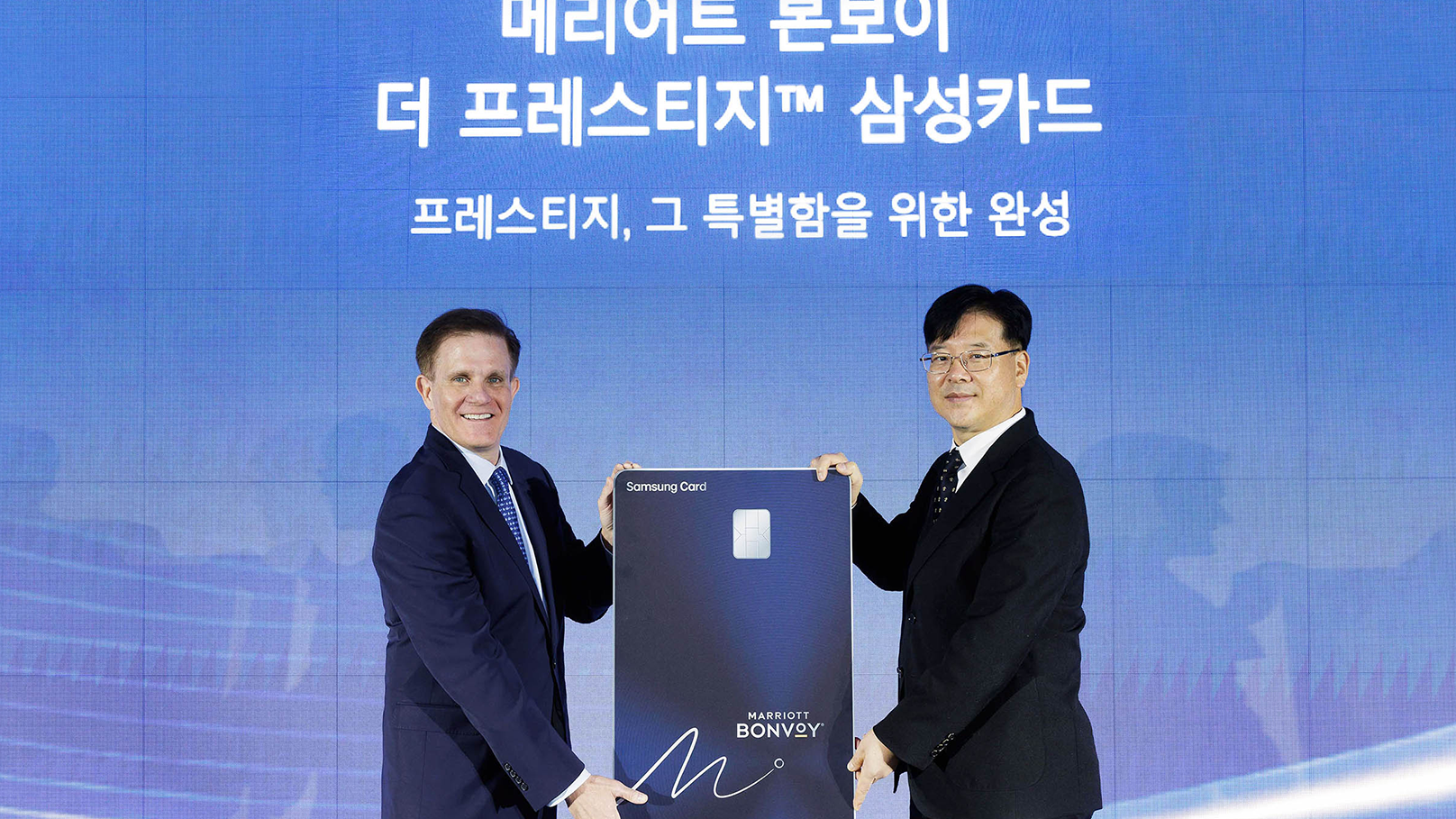 Marriot and Samsurng. Photo: Marriott