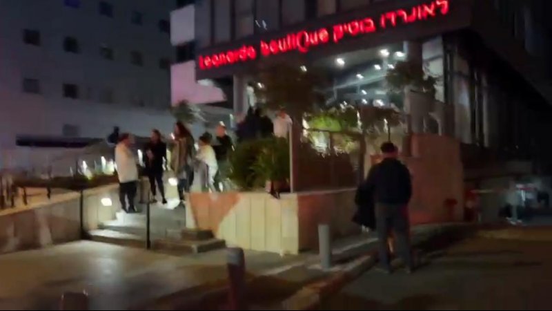 שריפה במלון לאונרדו בוטיק רמת החייל. צילום: כבאות והצלה שריפה במלון לאונרדו בוטיק רמת החייל. צילום: כבאות והצלה