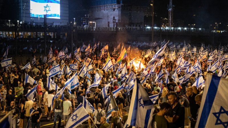 ״להימנע מהתקהלויות והפגנות״. האזהרה של ארה״ב. צילום: Shutterstock ״להימנע מהתקהלויות והפגנות״. האזהרה של ארה״ב. צילום: Shutterstock