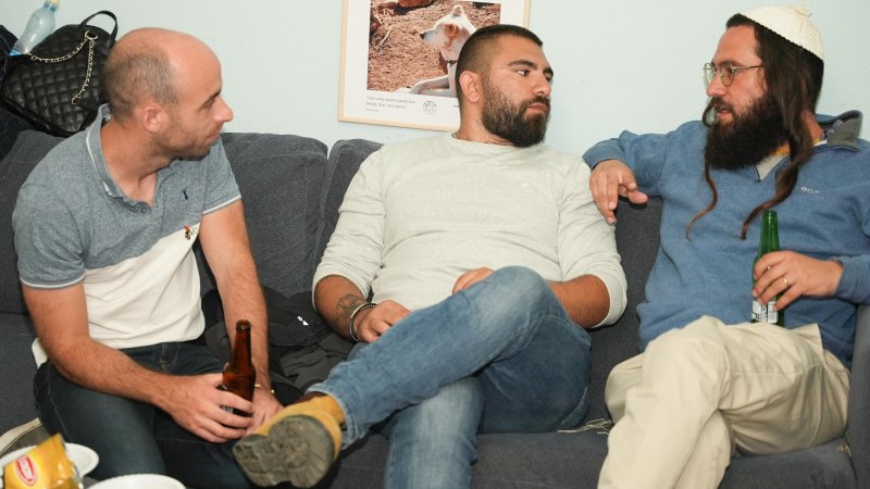 שכול ואלכוהול קרדיט: מאיר פבלובסקי שכול ואלכוהול קרדיט: מאיר פבלובסקי