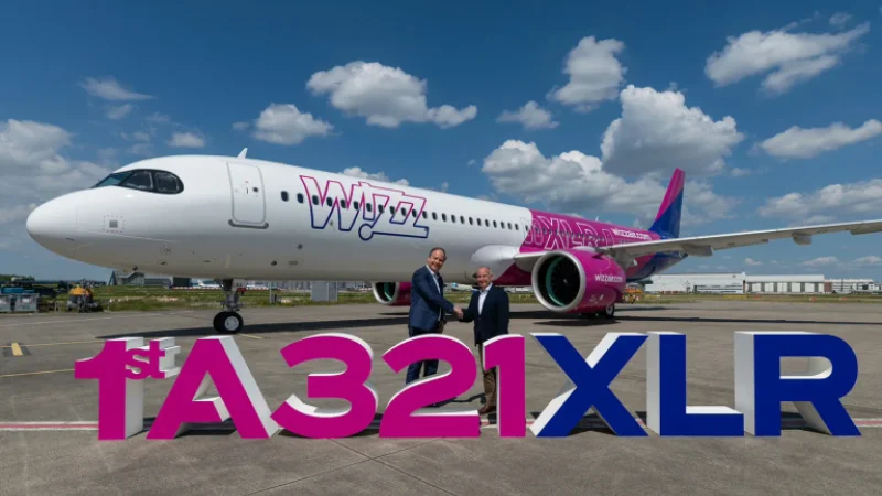 המטוס החדש של וויז איירה -A321XLR הראשון מבין 47 מטוסים.
המטוס החדש של וויז איירה -A321XLR הראשון מבין 47 מטוסים.