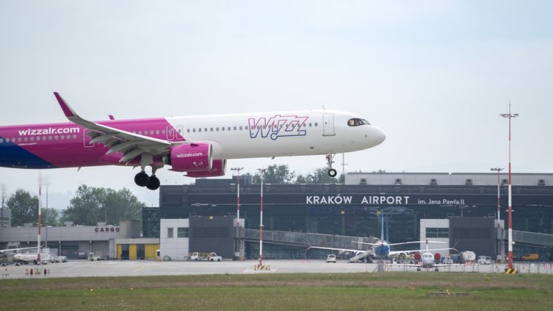 מרחיבה פעילות בקרקוב. Wizzair/ צילום: shutterstock מרחיבה פעילות בקרקוב. Wizzair/ צילום: shutterstock