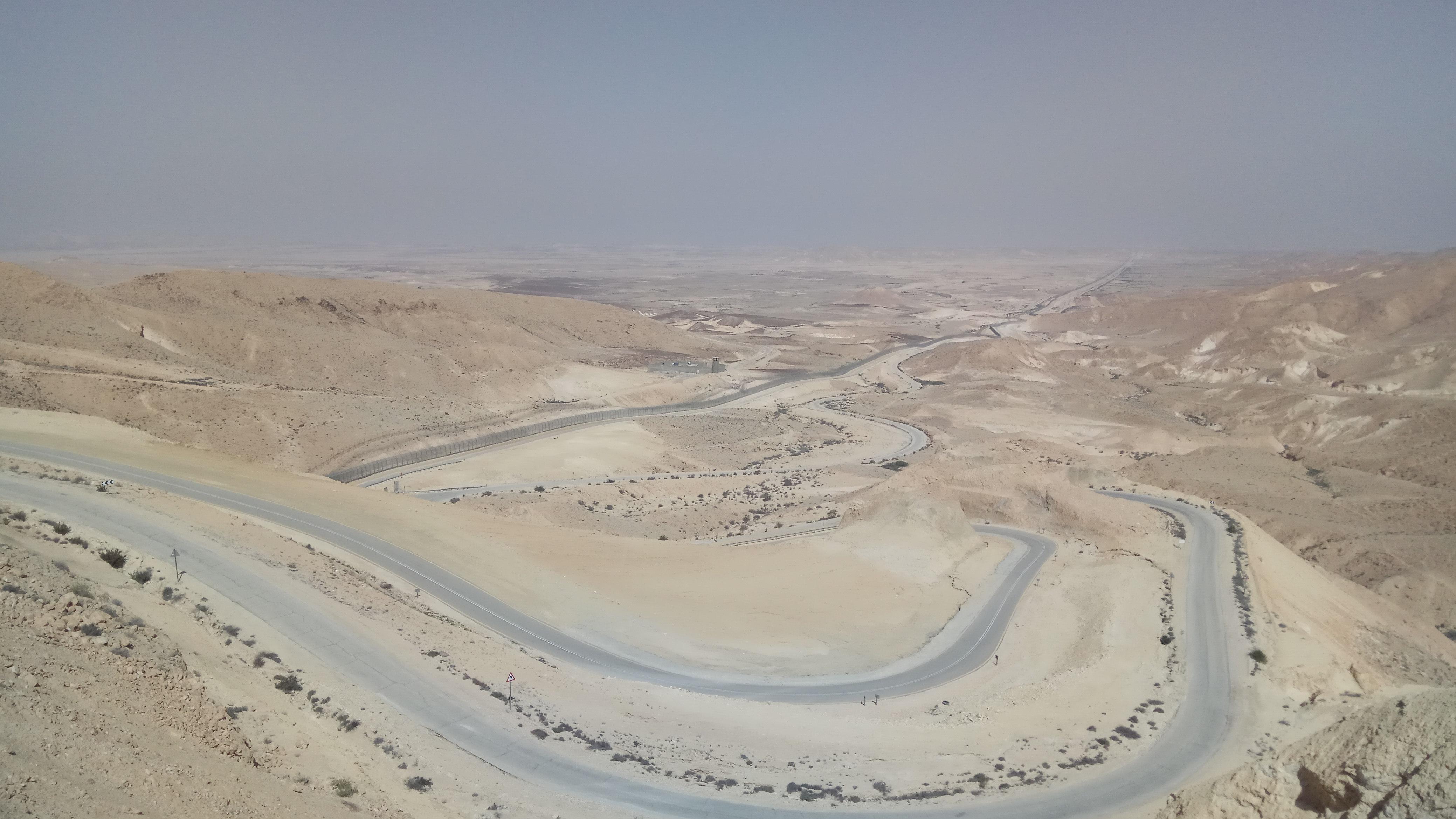כביש 10, מצפה רמון. קרדיט: טלי בריל