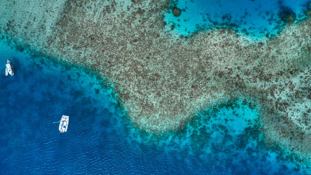 photo of maldives atoll, Vaavu and South Male/ Shutterstock