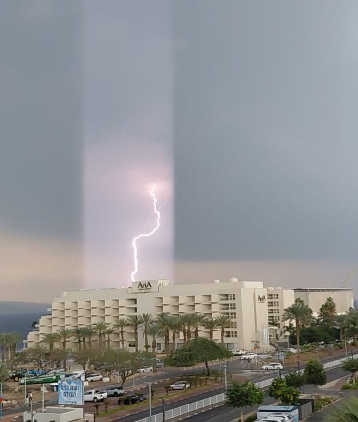 מופע ברקים מרהיב באילת. צילום: ספיר פרץ