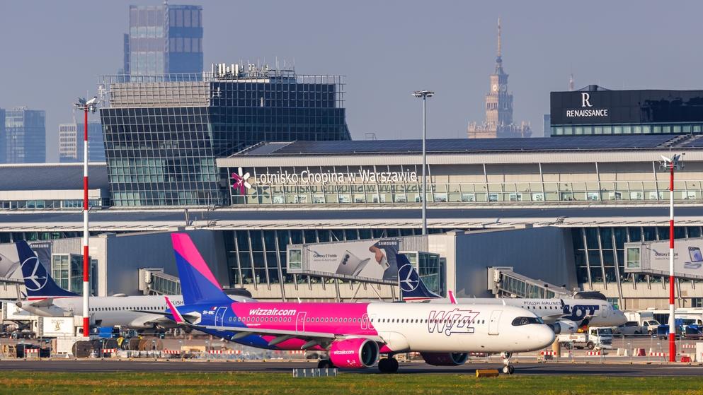 Wizzair  A321neo airplane at Warsaw. צילום; Shutterstock