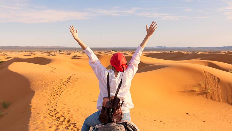 ספארי במדבר Thar ב-Jaisalmer שבראג'סטאן, הודו. צילום: Shutterstock
