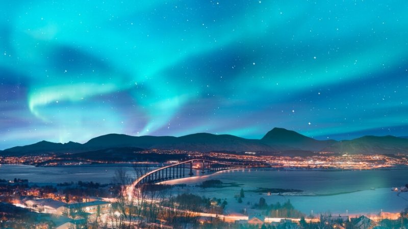אורות הצפון, נורווגיה. צילום: muratart, shutterstock