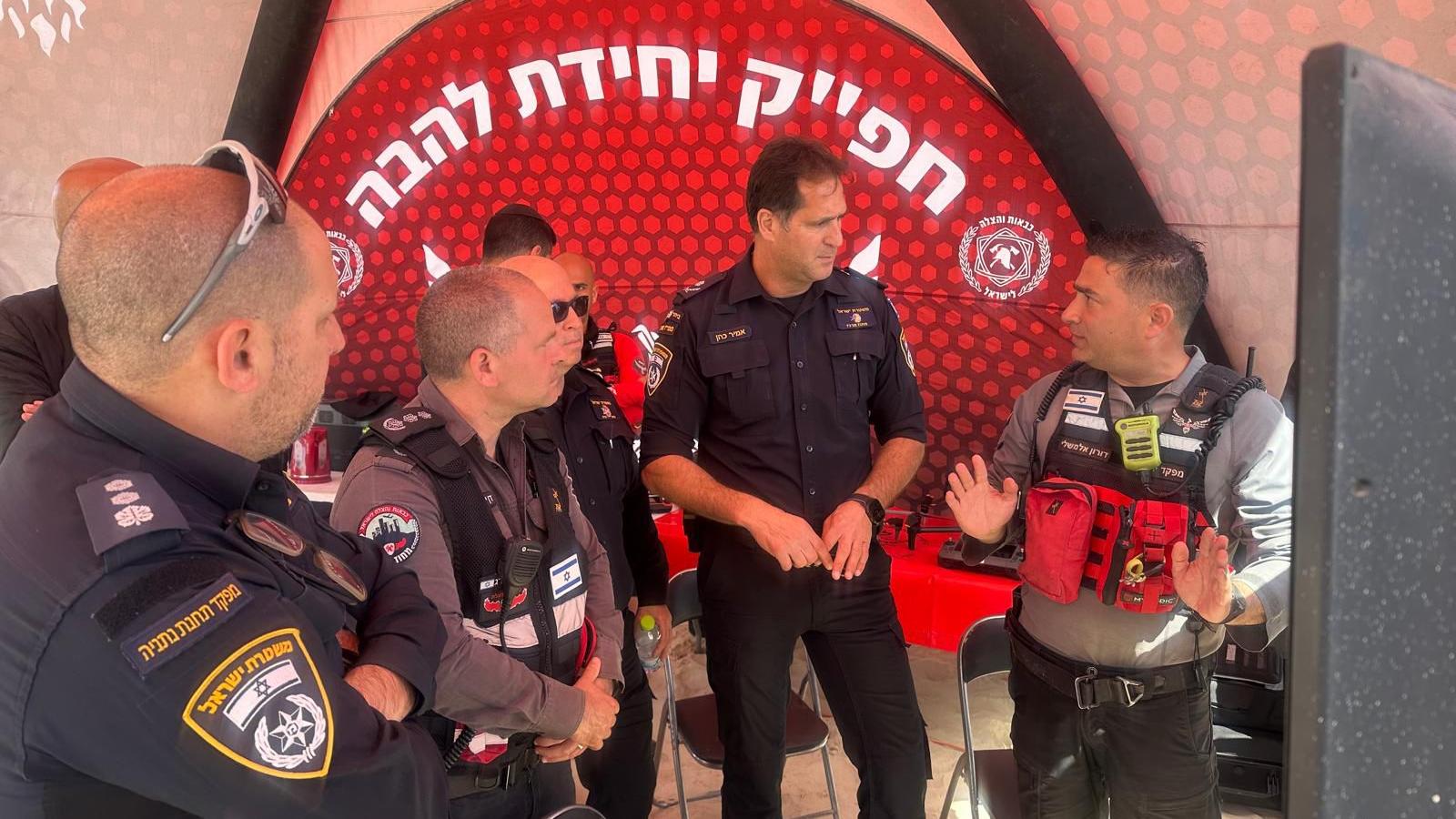 ניצב אמיר כהן בזירה. צילום: דוברות המשטרה