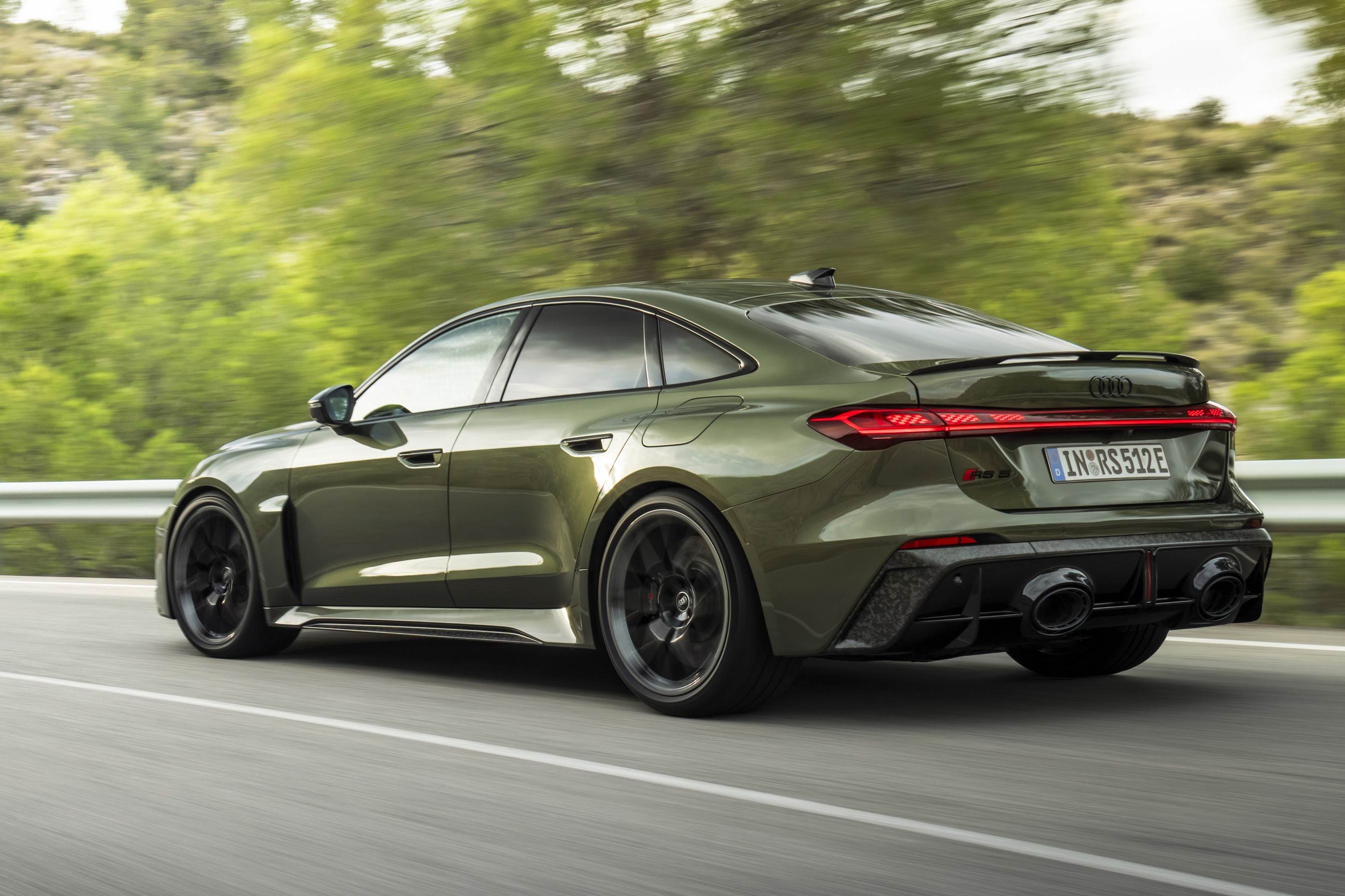 אאודי RS5 Sedan e-hybrid. צילום: Audi