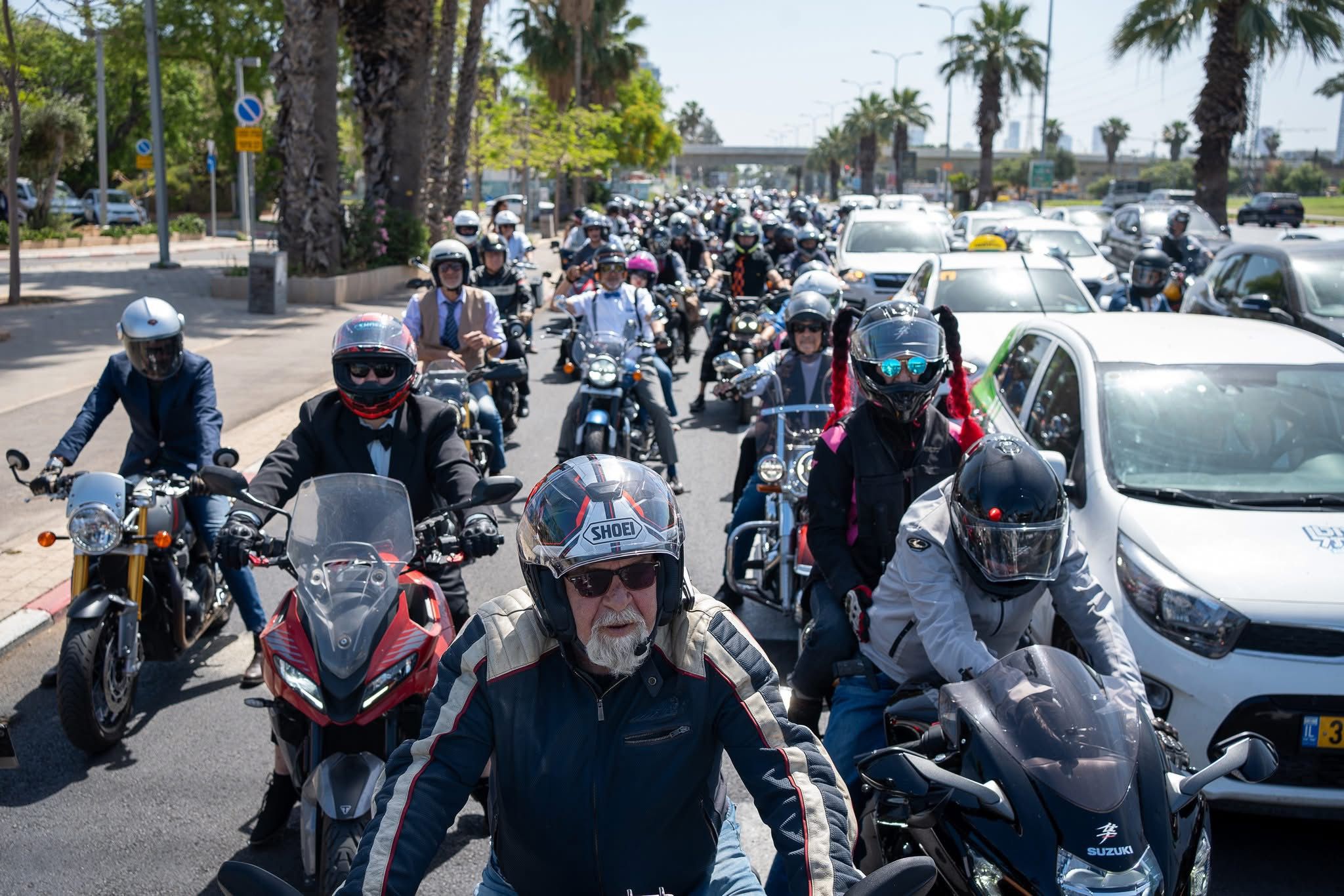 רכיבת הג'נטלמנים המכובדים חוזרת לתל אביב. צילום: אלבר מוטו