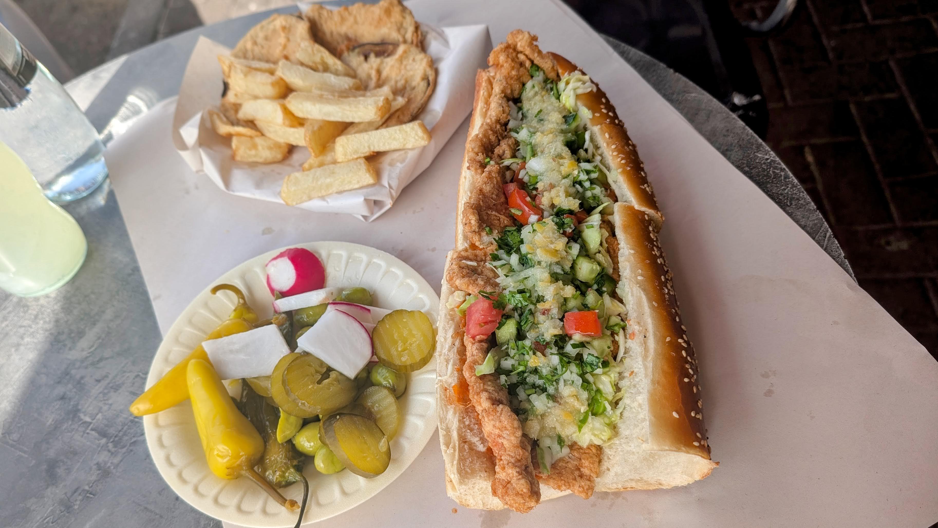 שניצל איילה. שוק נתניה. צילום אוסנת גואטה