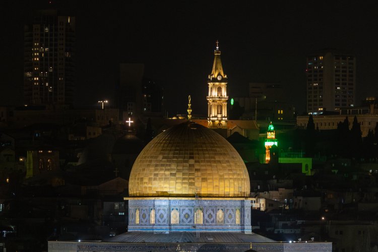 כיפת הזהב ומנזר סן סלוודור.  צלום: דור פוזאלו