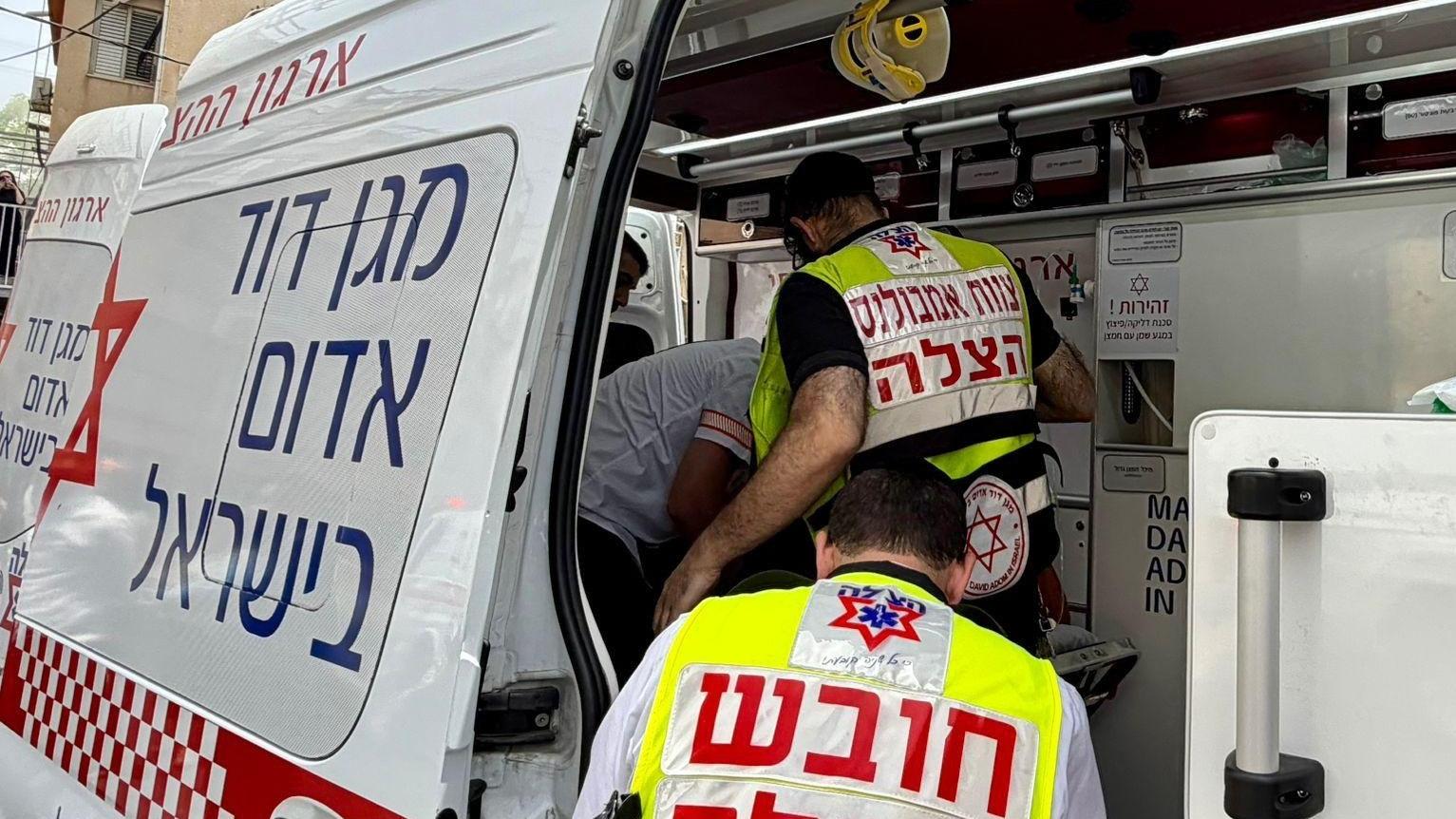 6 לכודים חולצו בשריפה בבני ברק