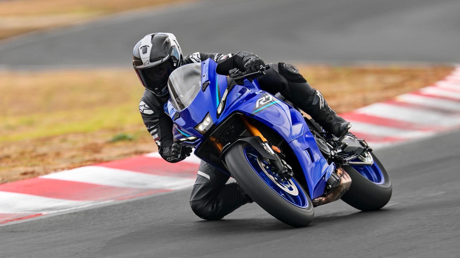 YAMAHA R7 החדש נחת בישראל