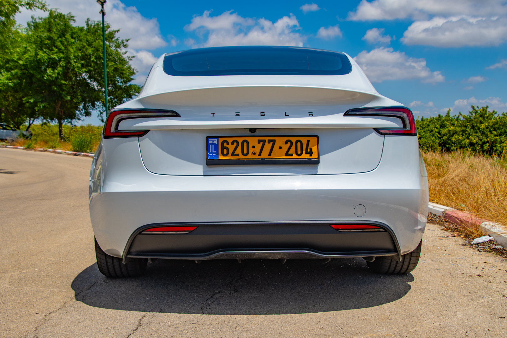 טסלה מודל 3 Rear-Wheel Drive. צילום: אירה מקיינקו
