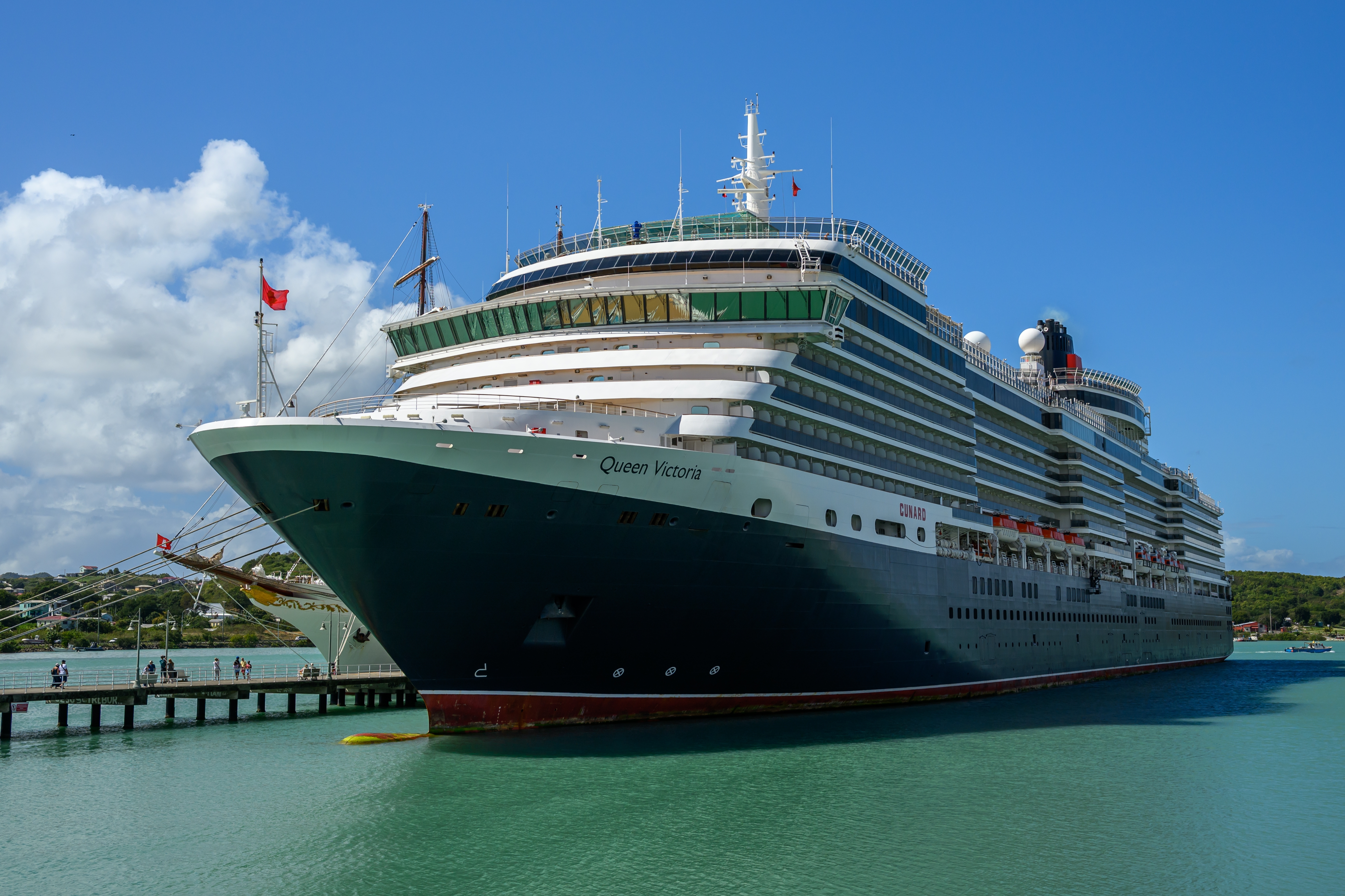 אוניית Queen Victoria. צילום: George Mutch / Shutterstock 