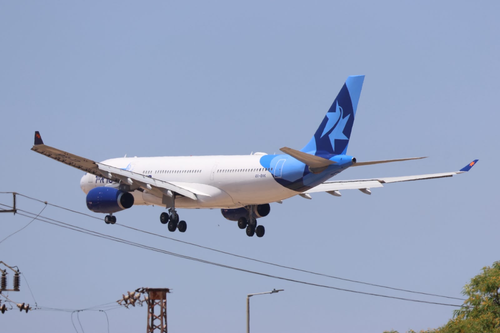 מטוס ה-A330 של ישראייר. צילום: עברי חזון