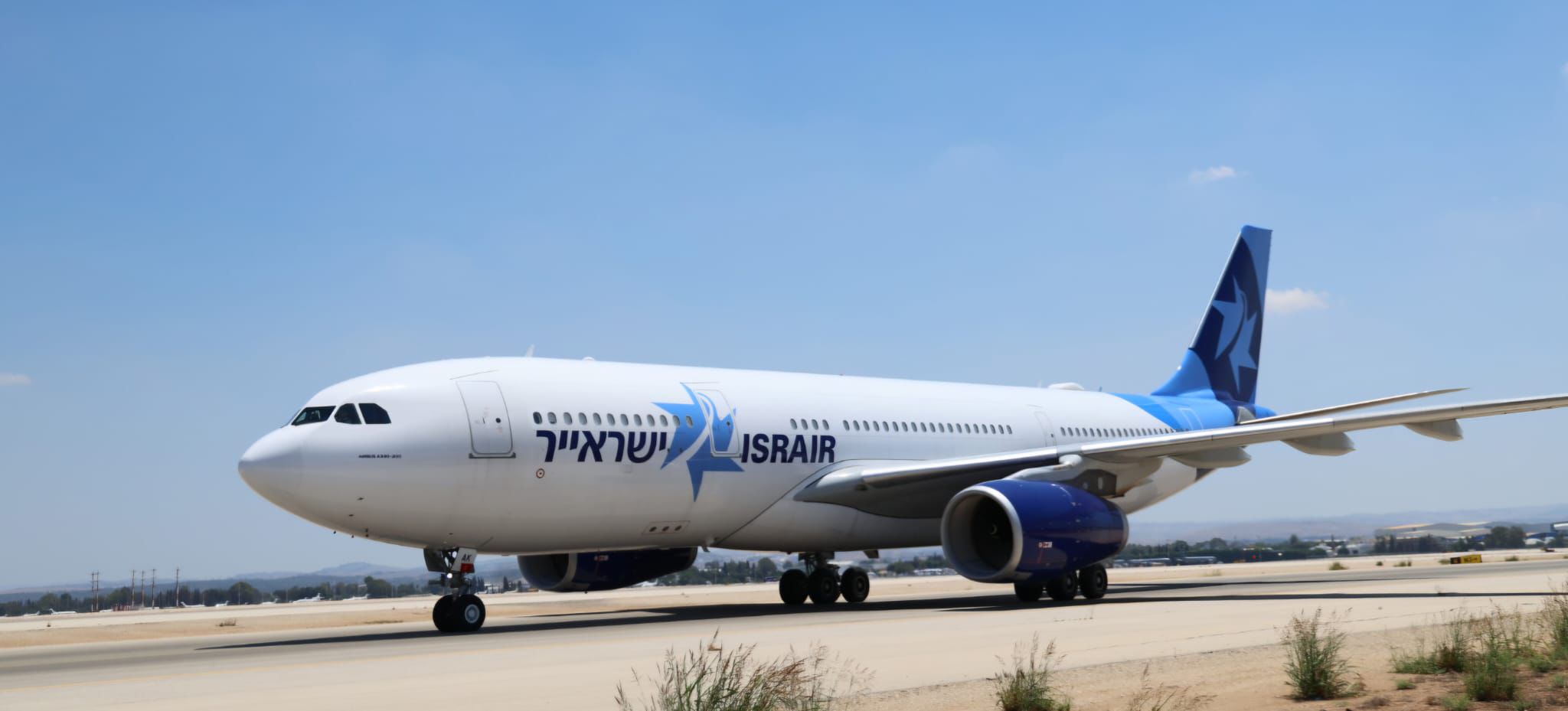 מטוס airbus a330 של ישראייר בנתב