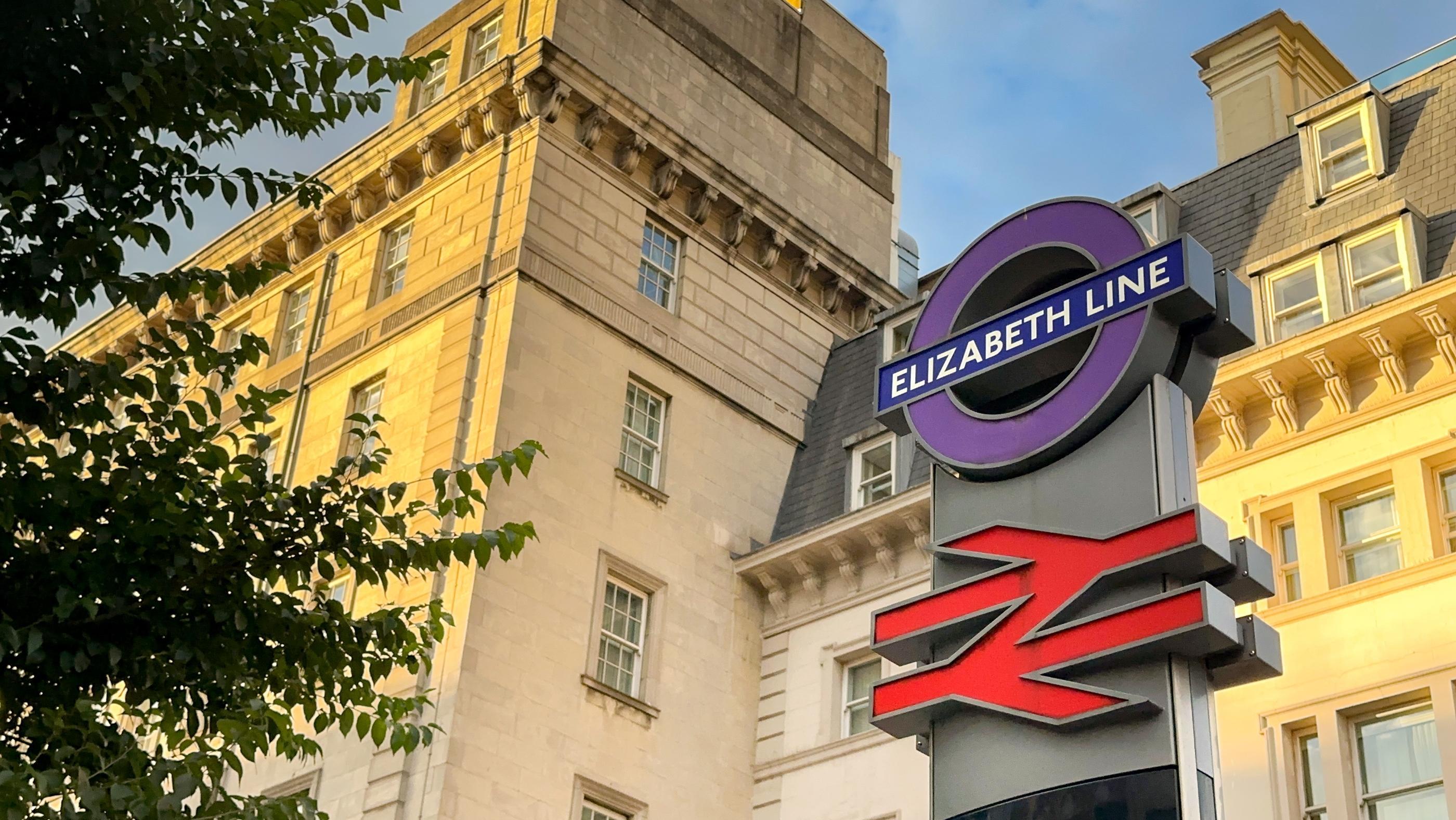 Elizabeth Line רכבת לונדון