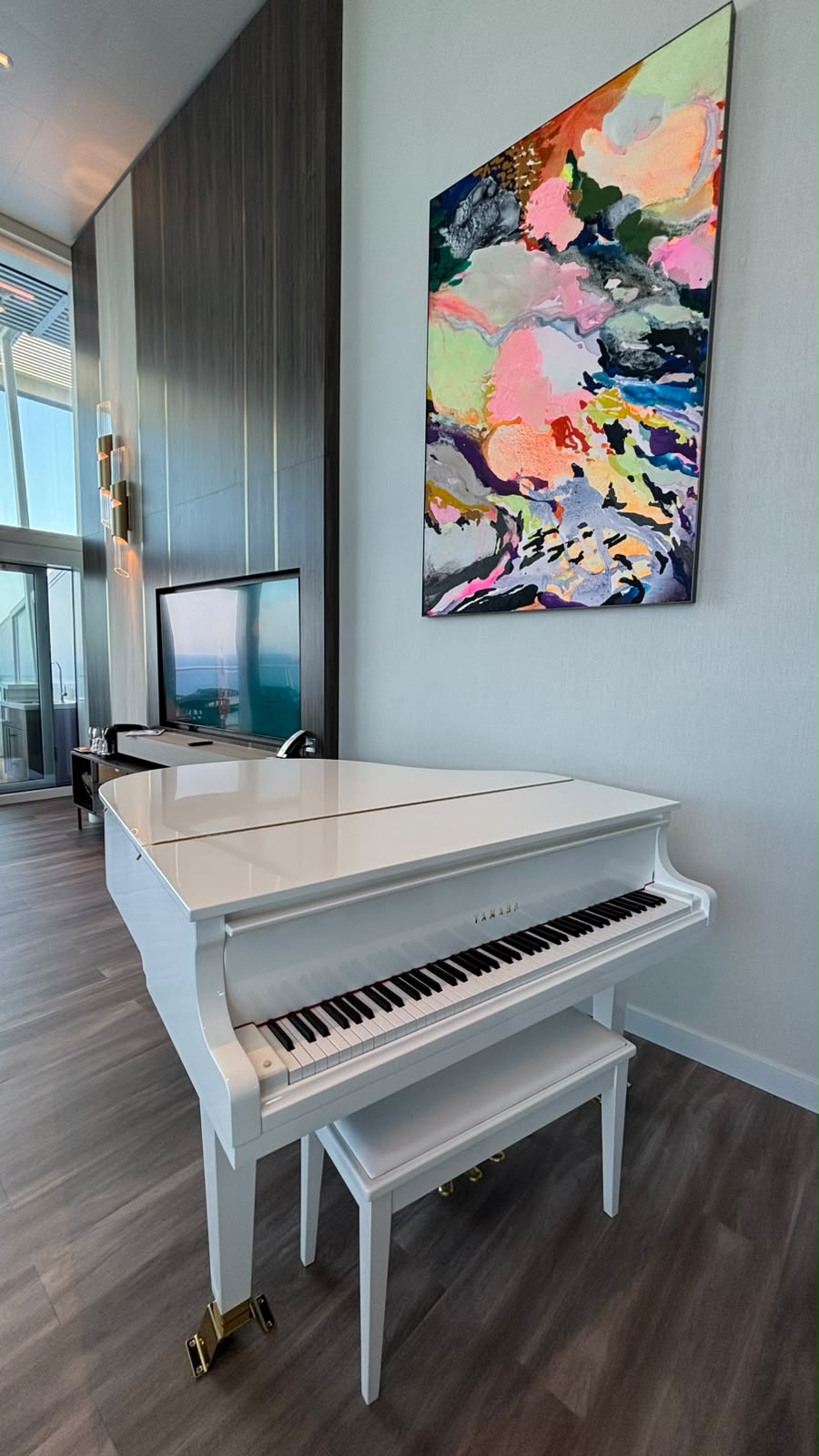 The grand piano in the Royal Loft Suite. Photo: Matan Hetzroni