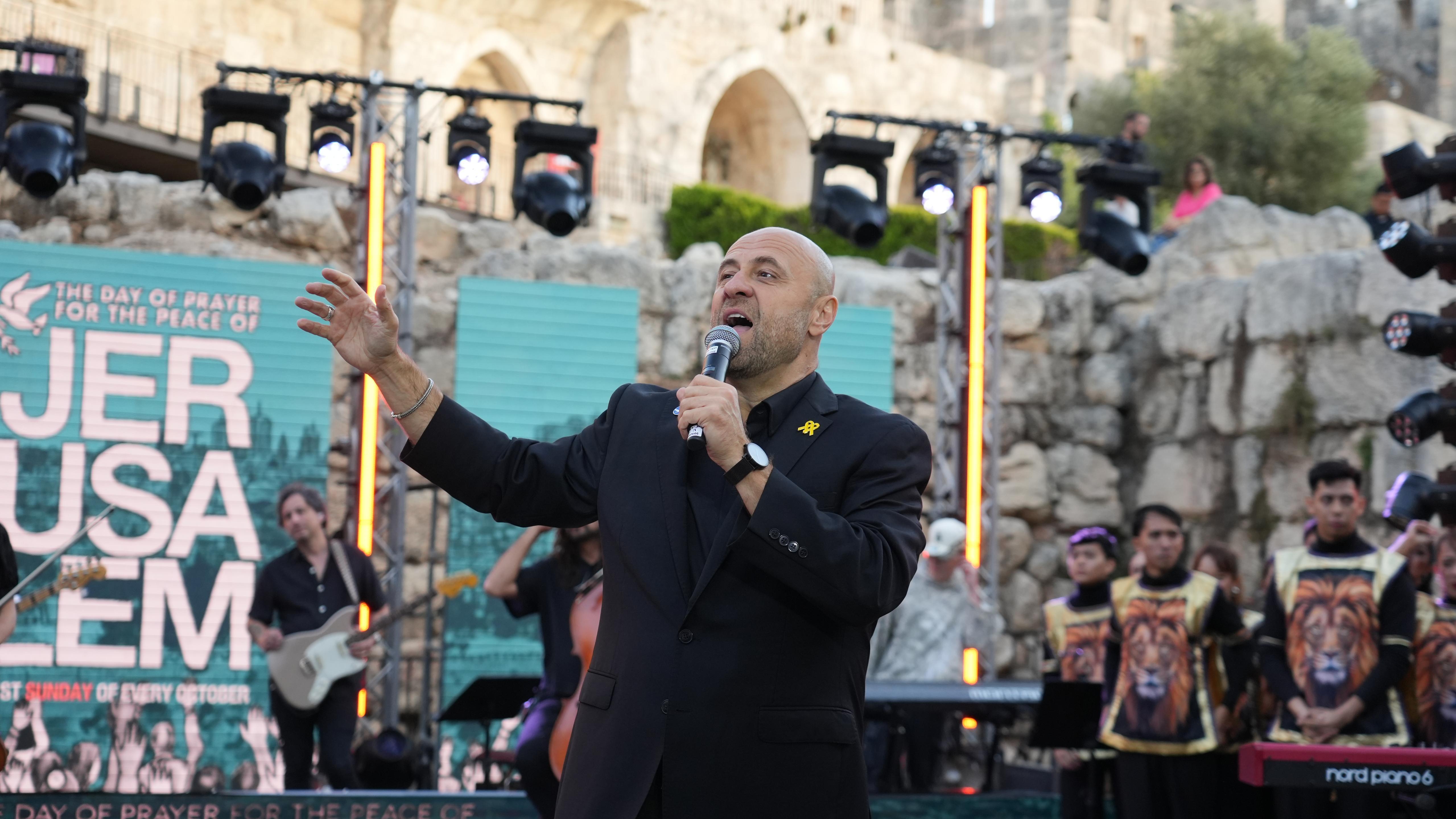 מעל 500 בישופים, פסטורים וראשי מדינה מגיעים לתפילה בירושלים