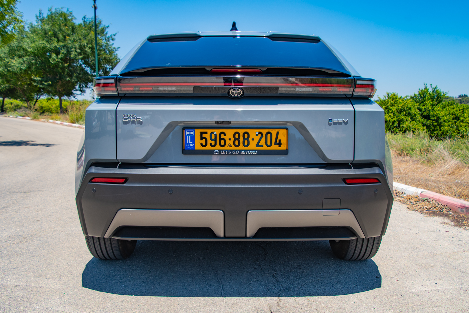 טויוטה C-HR+ חשמלי במבחן. צילום: אירה מקיינקו