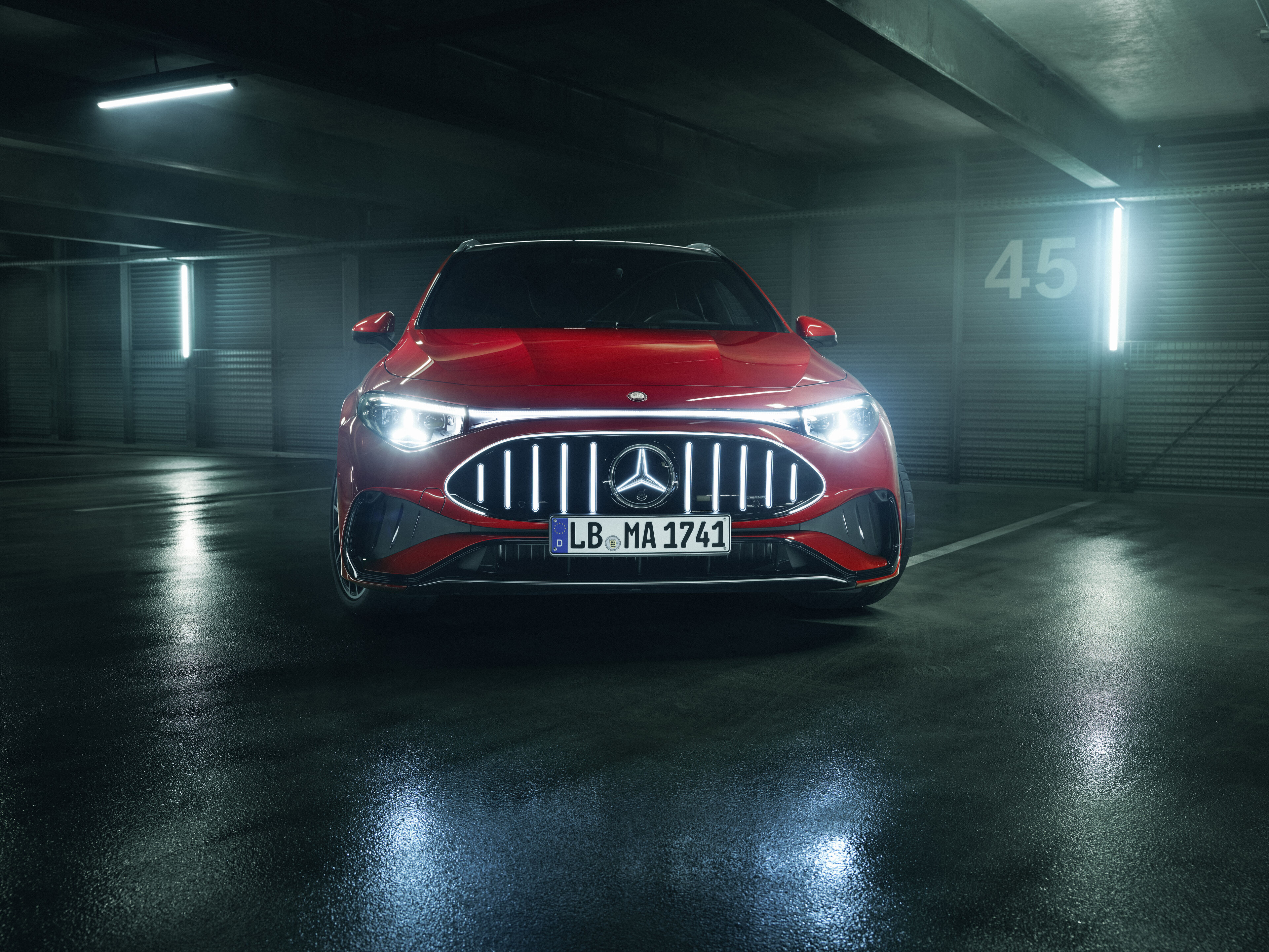 מרצדס AMG CLA 45 החשמלית החדשה. צילום: Mercedes Benz
