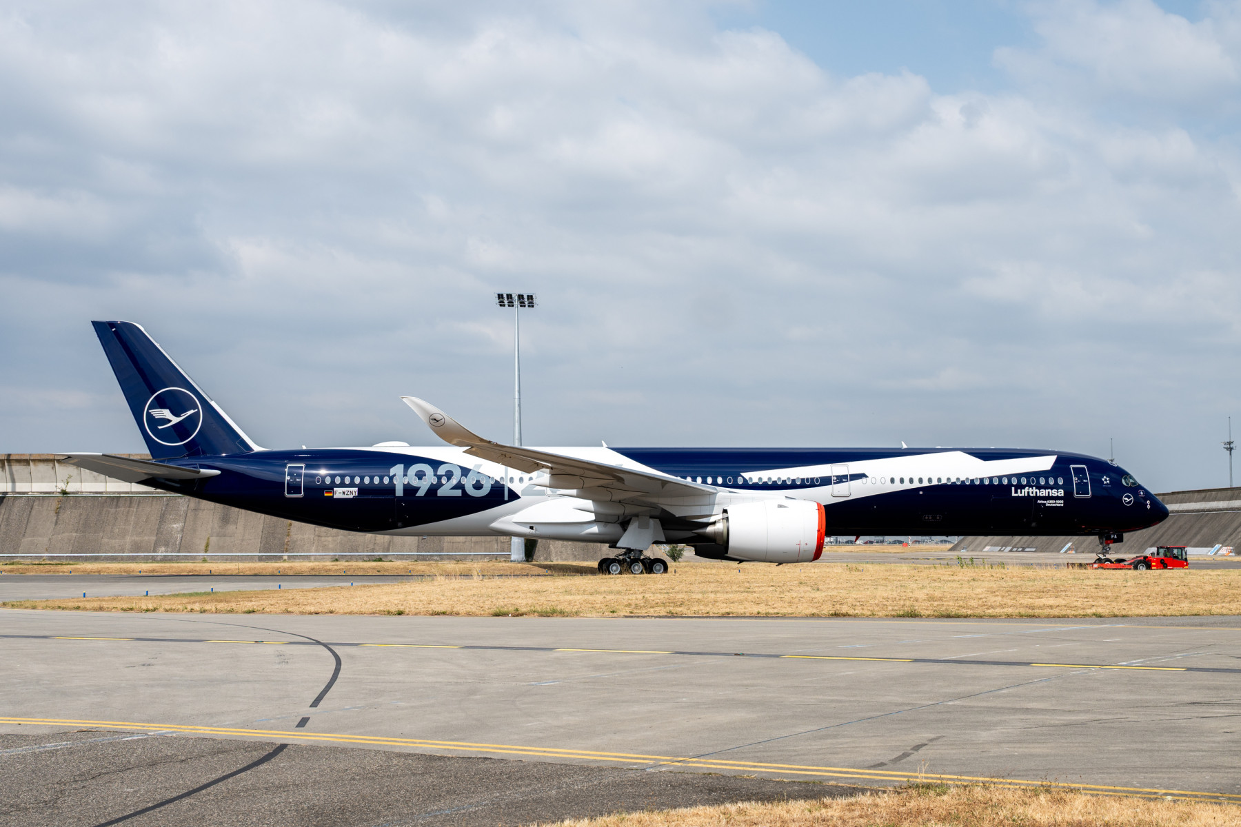 מטוס ה-A350-1000 הראשון של לופטנהזה. צילום: Lufthansa
