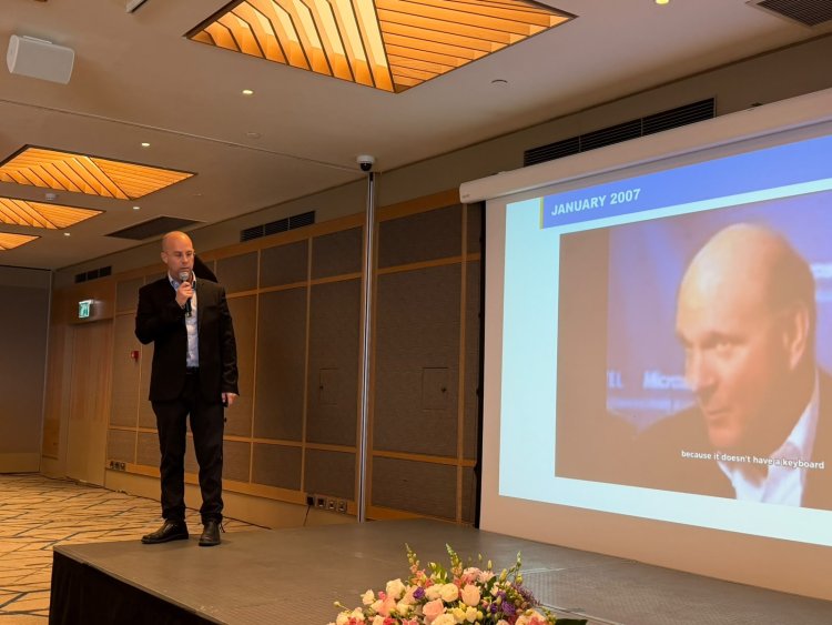 "אם מישהו הפתיע את גוגל, גם אתם חייבים להיות ערניים". איתי גרין, מנהל הקהילה. צילום: מערכת Passportnews